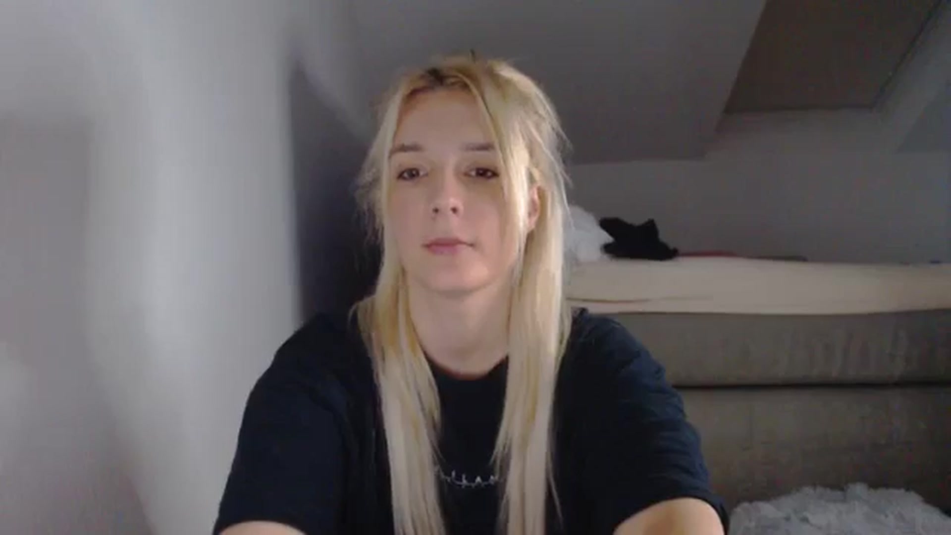 Gallery image thumbnail from AllleeS's myfreecams stream on, 11/22/2024, 14:22 image 19 of 20