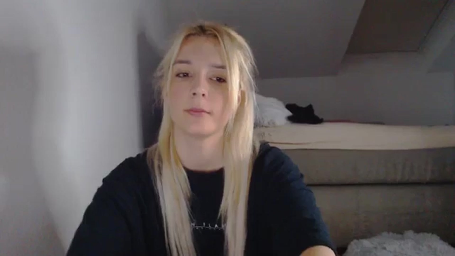 Gallery image thumbnail from AllleeS's myfreecams stream on, 11/22/2024, 14:22 image 20 of 20