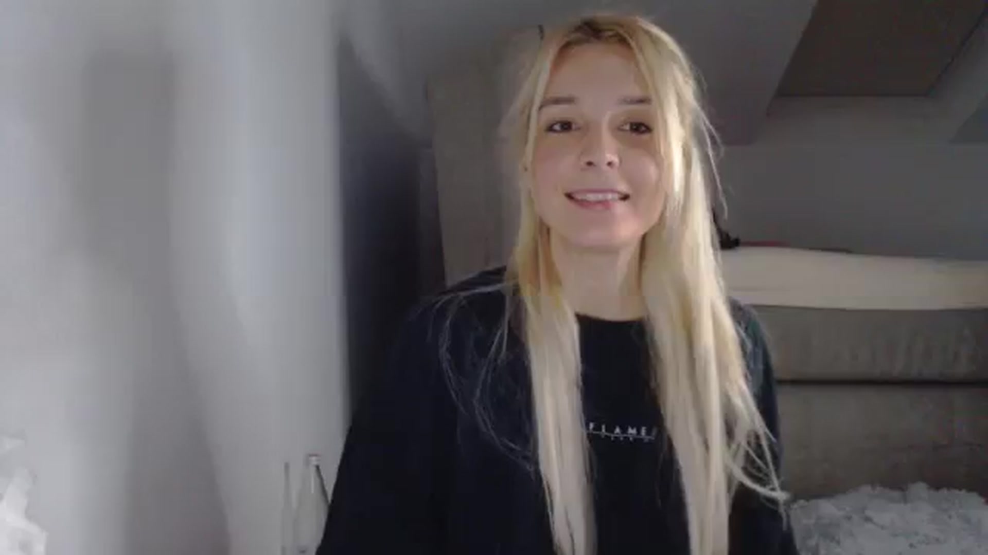 Gallery image thumbnail from AllleeS's myfreecams stream on, 11/22/2024, 14:22 image 1 of 20