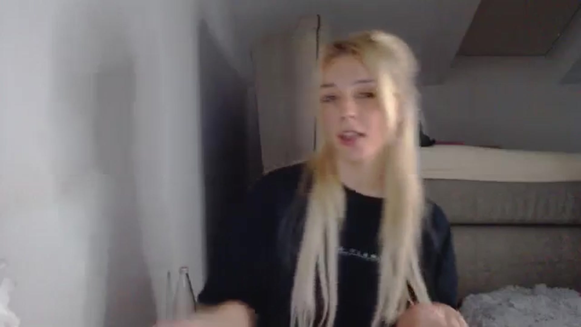 Gallery image thumbnail from AllleeS's myfreecams stream on, 11/22/2024, 14:22 image 3 of 20