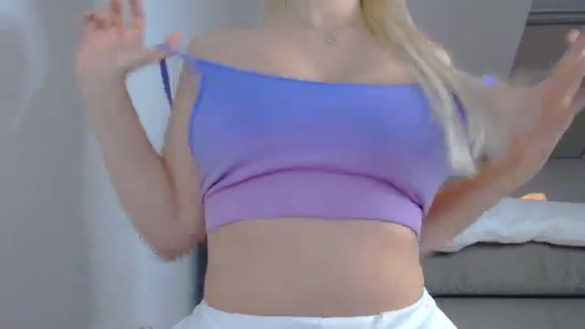 Gallery image thumbnail from AllleeS's myfreecams stream on, 11/25/2024, 13:56 image 9 of 20
