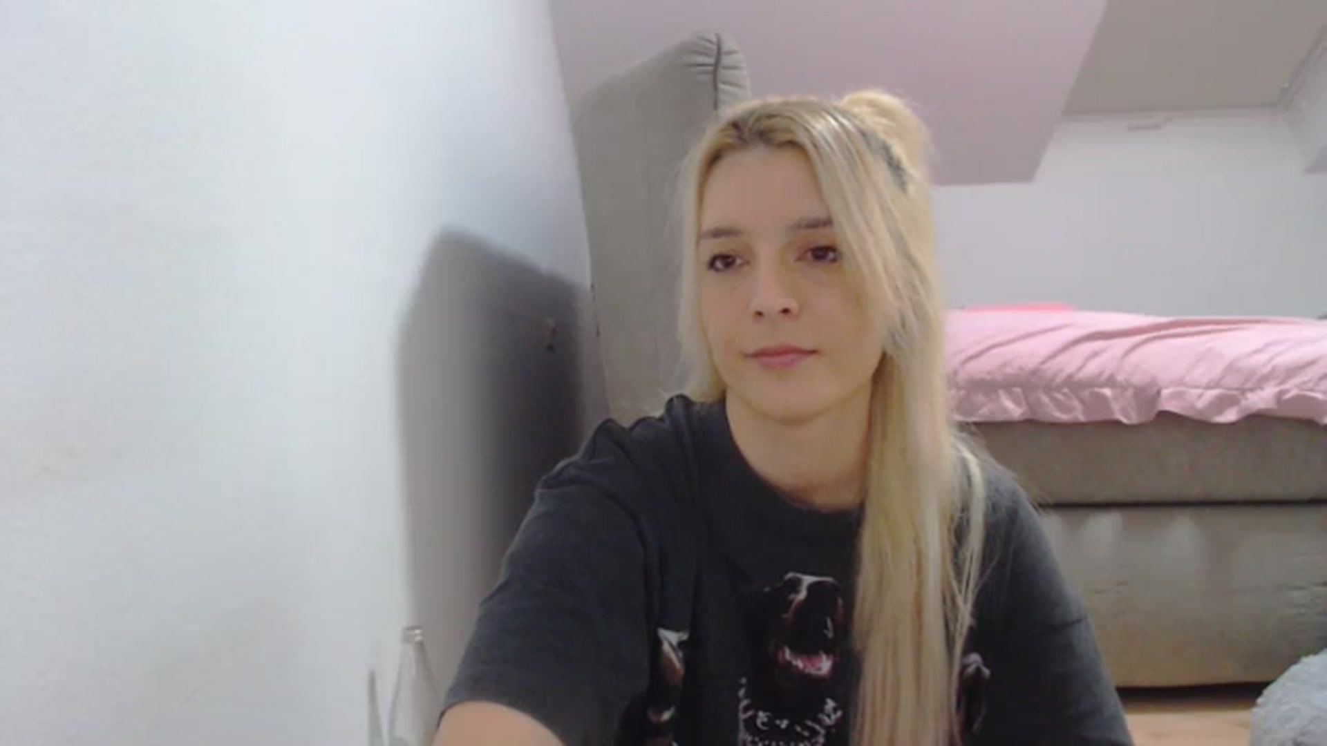 Gallery image thumbnail from AllleeS's myfreecams stream on, 12/06/2024, 14:24 image 5 of 20