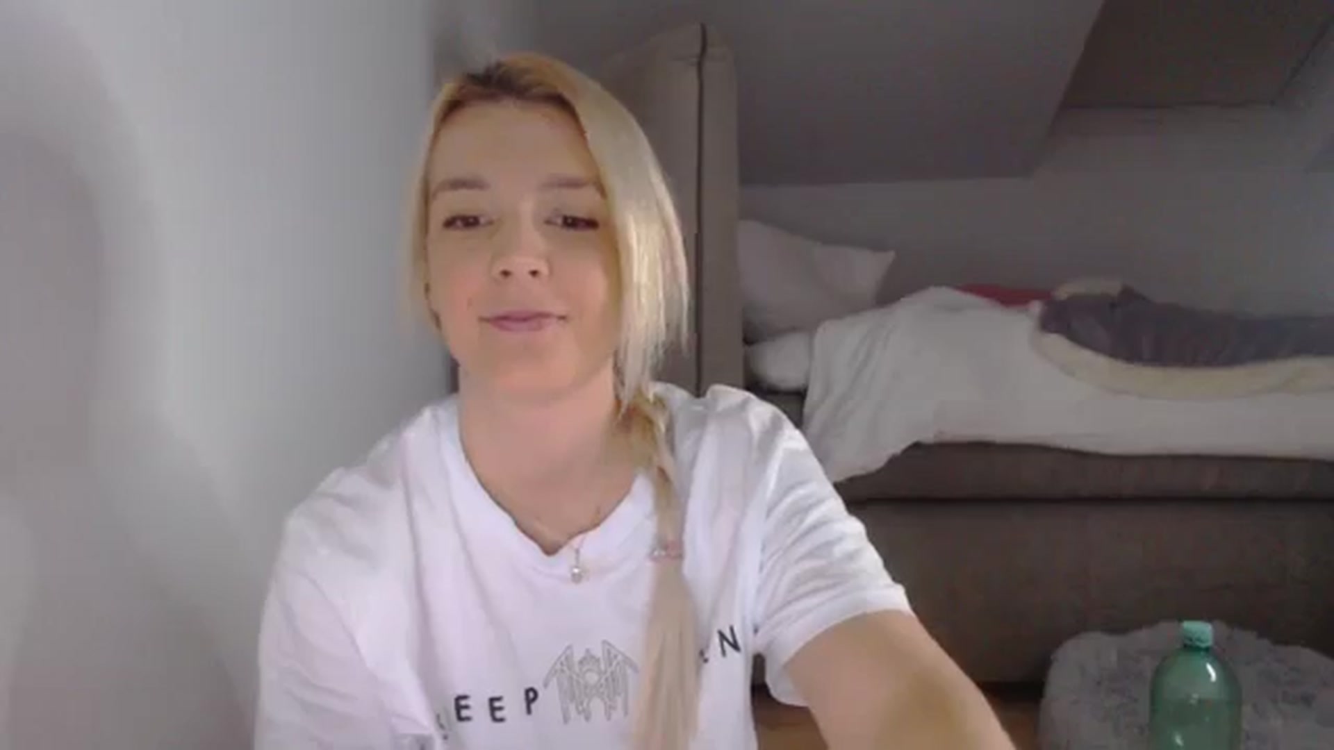 Gallery image thumbnail from AllleeS's myfreecams stream on, 12/09/2024, 14:24 image 3 of 20