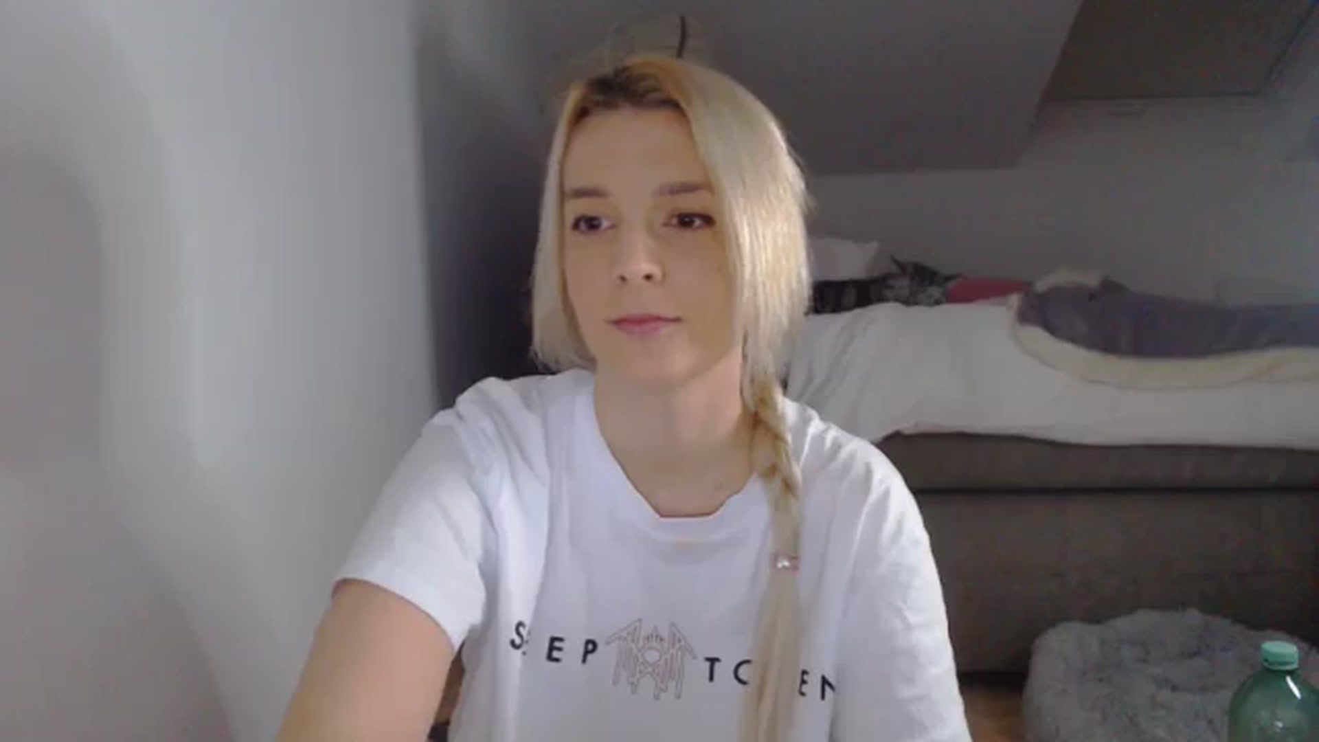 Gallery image thumbnail from AllleeS's myfreecams stream on, 12/09/2024, 14:24 image 16 of 20