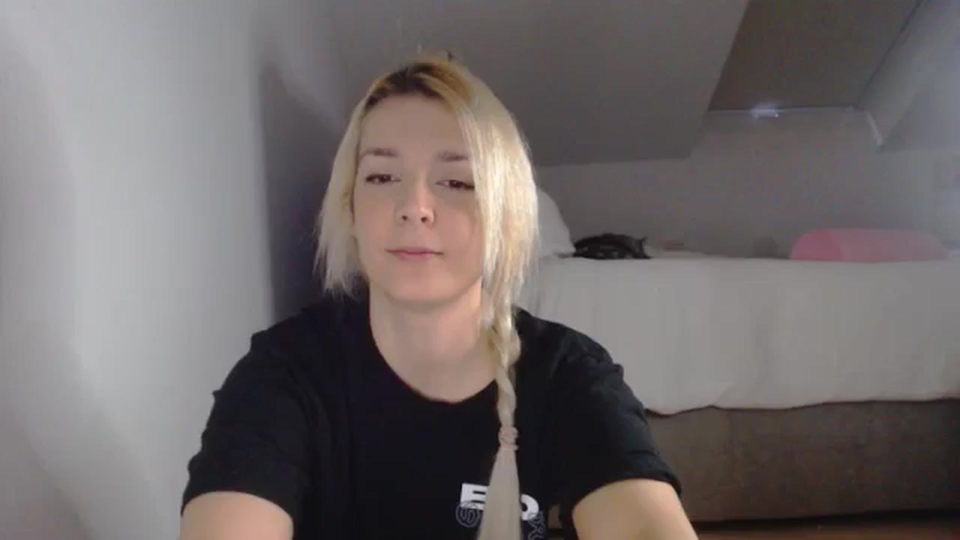 Gallery image thumbnail from AllleeS's myfreecams stream on, 12/26/2024, 14:11 image 1 of 20