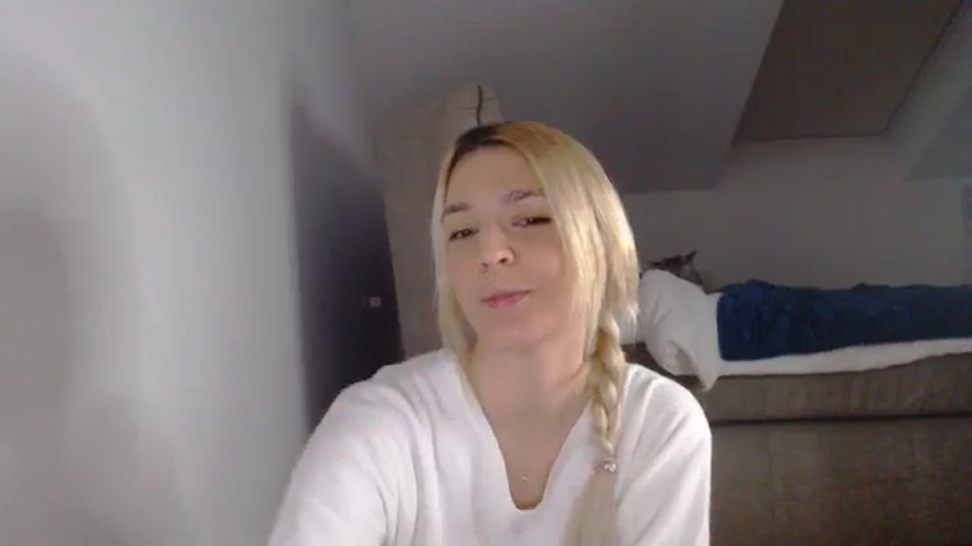 Gallery image thumbnail from AllleeS's myfreecams stream on, 12/30/2024, 17:37 image 9 of 20
