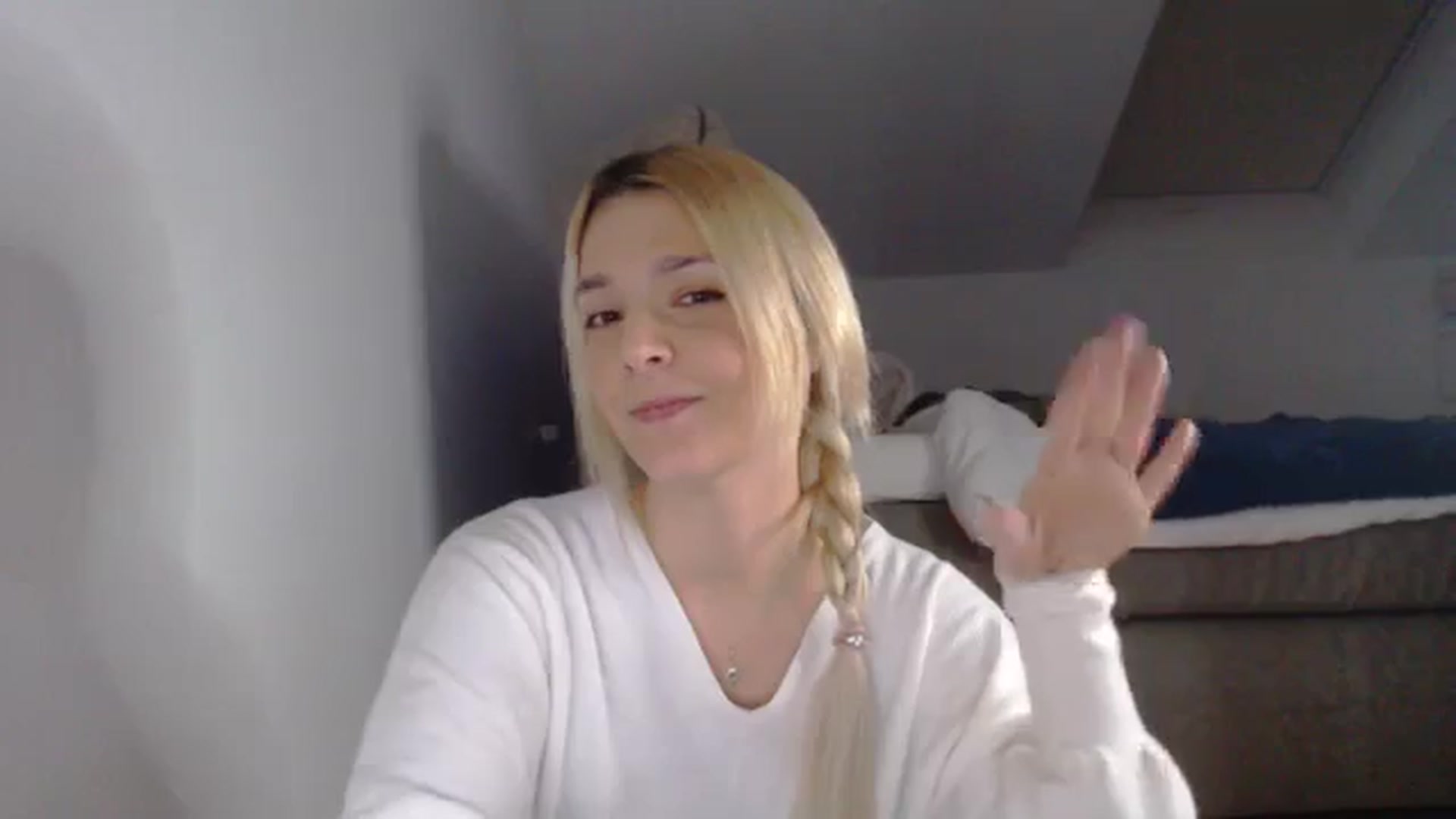 Gallery image thumbnail from AllleeS's myfreecams stream on, 12/30/2024, 17:37 image 15 of 20