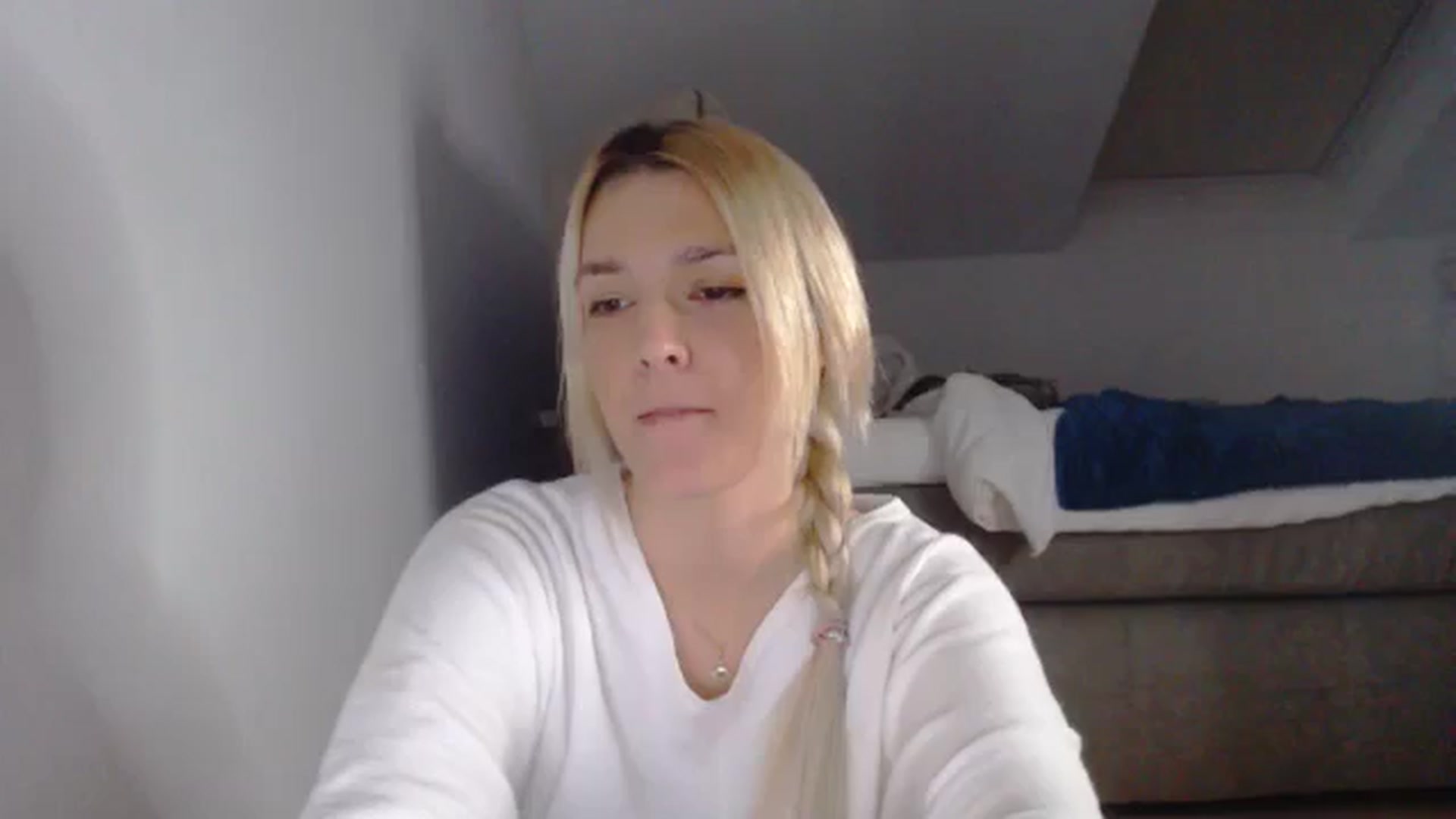 Gallery image thumbnail from AllleeS's myfreecams stream on, 12/30/2024, 17:37 image 14 of 20