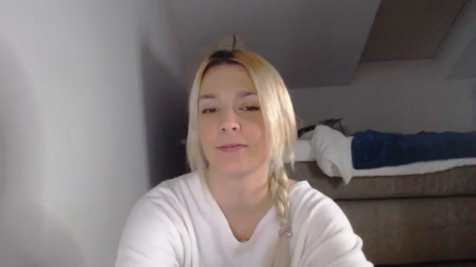Gallery image thumbnail from AllleeS's myfreecams stream on, 12/30/2024, 17:37 image 4 of 20