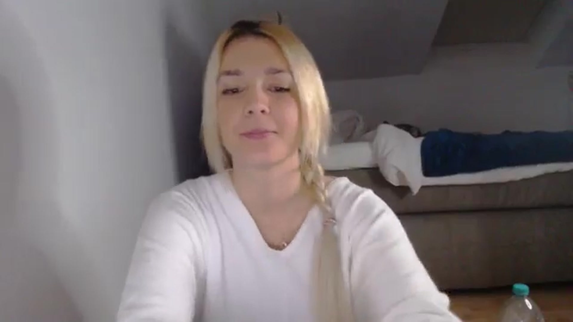 Gallery image thumbnail from AllleeS's myfreecams stream on, 12/30/2024, 17:37 image 19 of 20