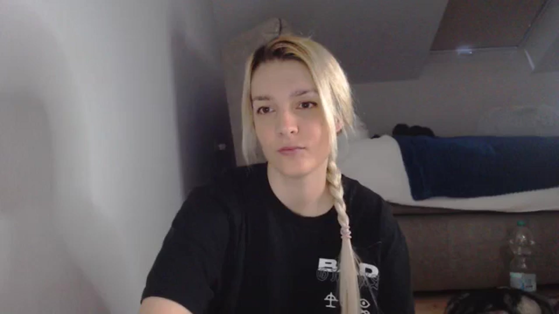 Gallery image thumbnail from AllleeS's myfreecams stream on, 01/03/2025, 14:17 image 1 of 20