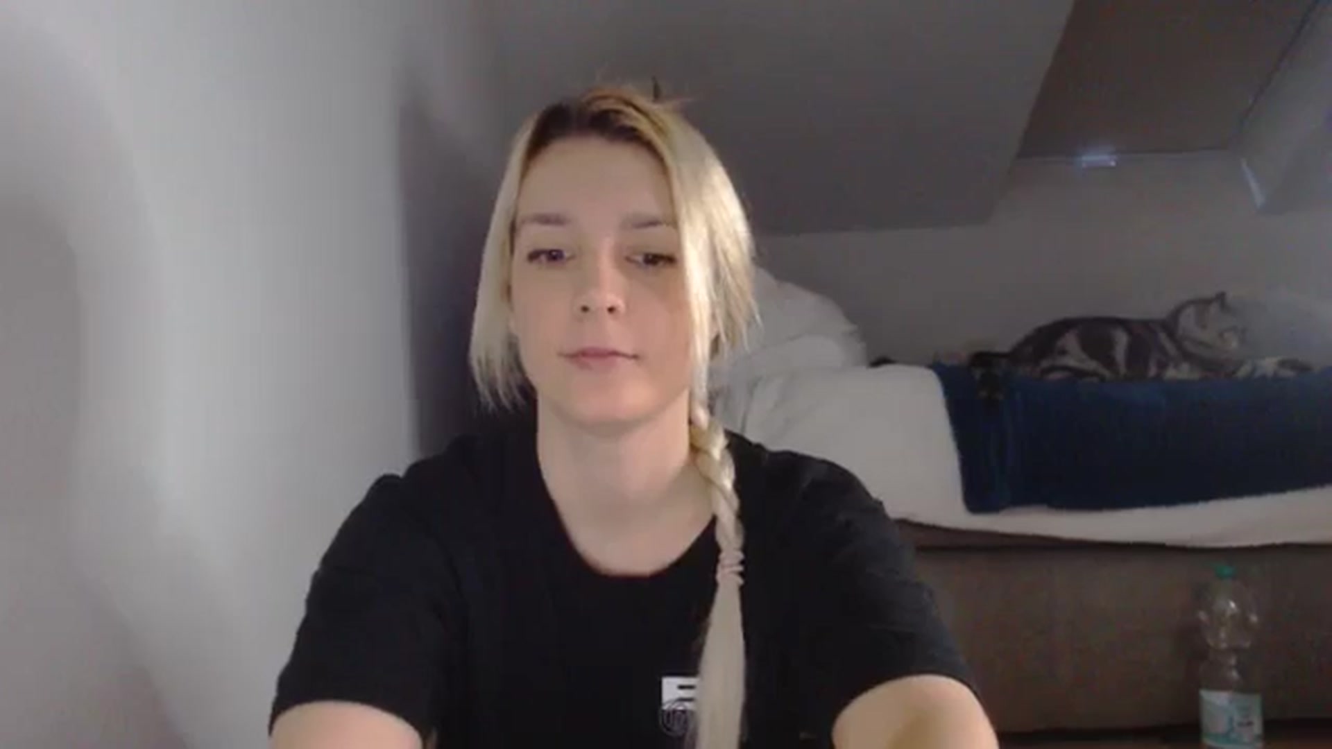 Gallery image thumbnail from AllleeS's myfreecams stream on, 01/03/2025, 14:17 image 9 of 20
