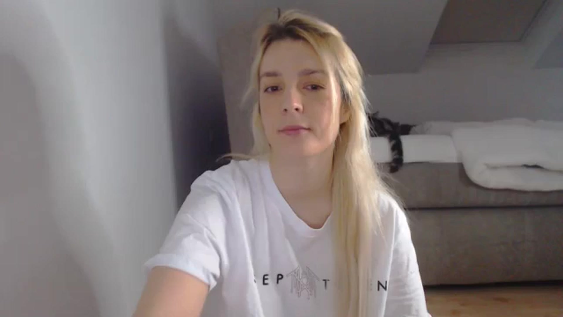 Gallery image thumbnail from AllleeS's myfreecams stream on, 01/08/2025, 13:36 image 15 of 20