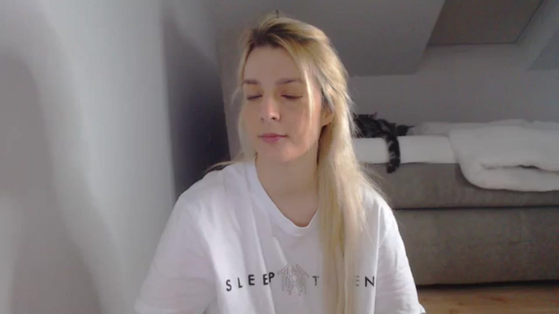 Gallery image thumbnail from AllleeS's myfreecams stream on, 01/08/2025, 13:36 image 14 of 20