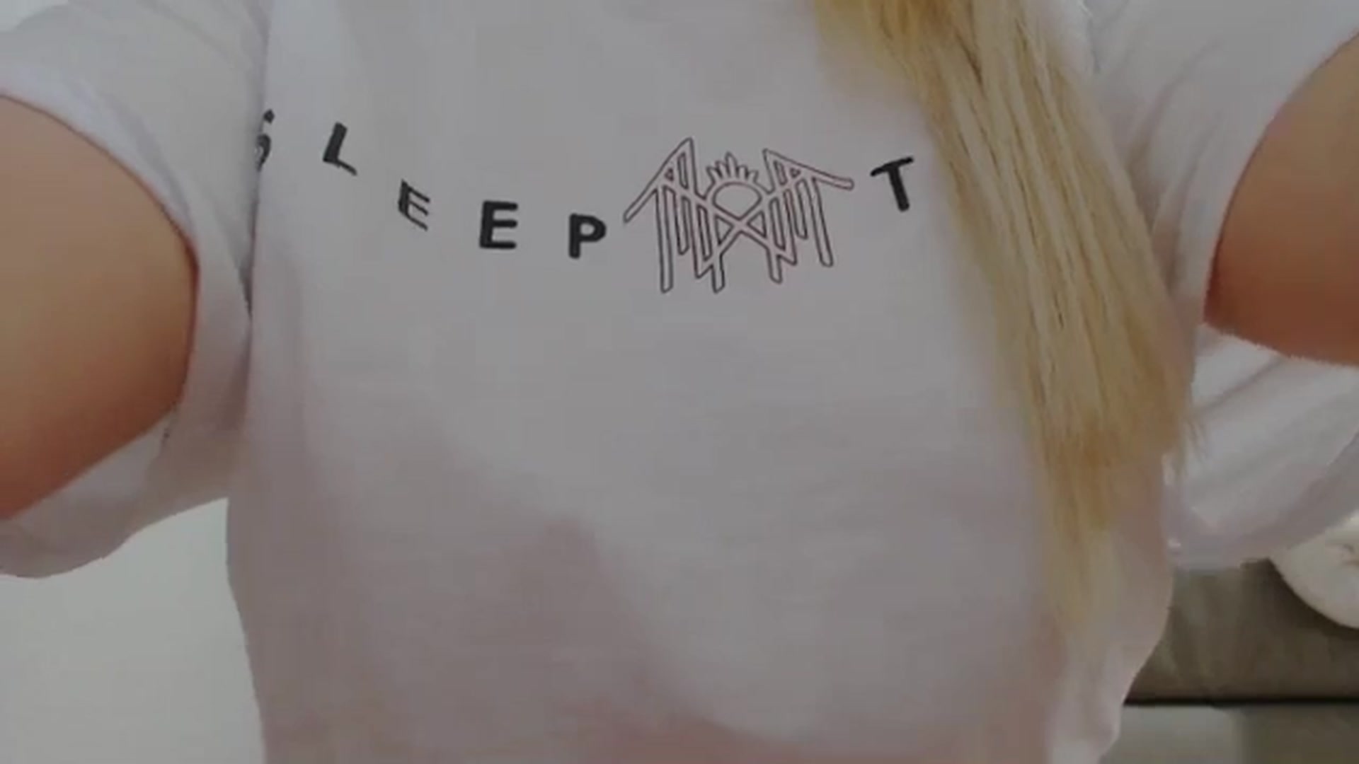 Gallery image thumbnail from AllleeS's myfreecams stream on, 01/08/2025, 14:24 image 13 of 20