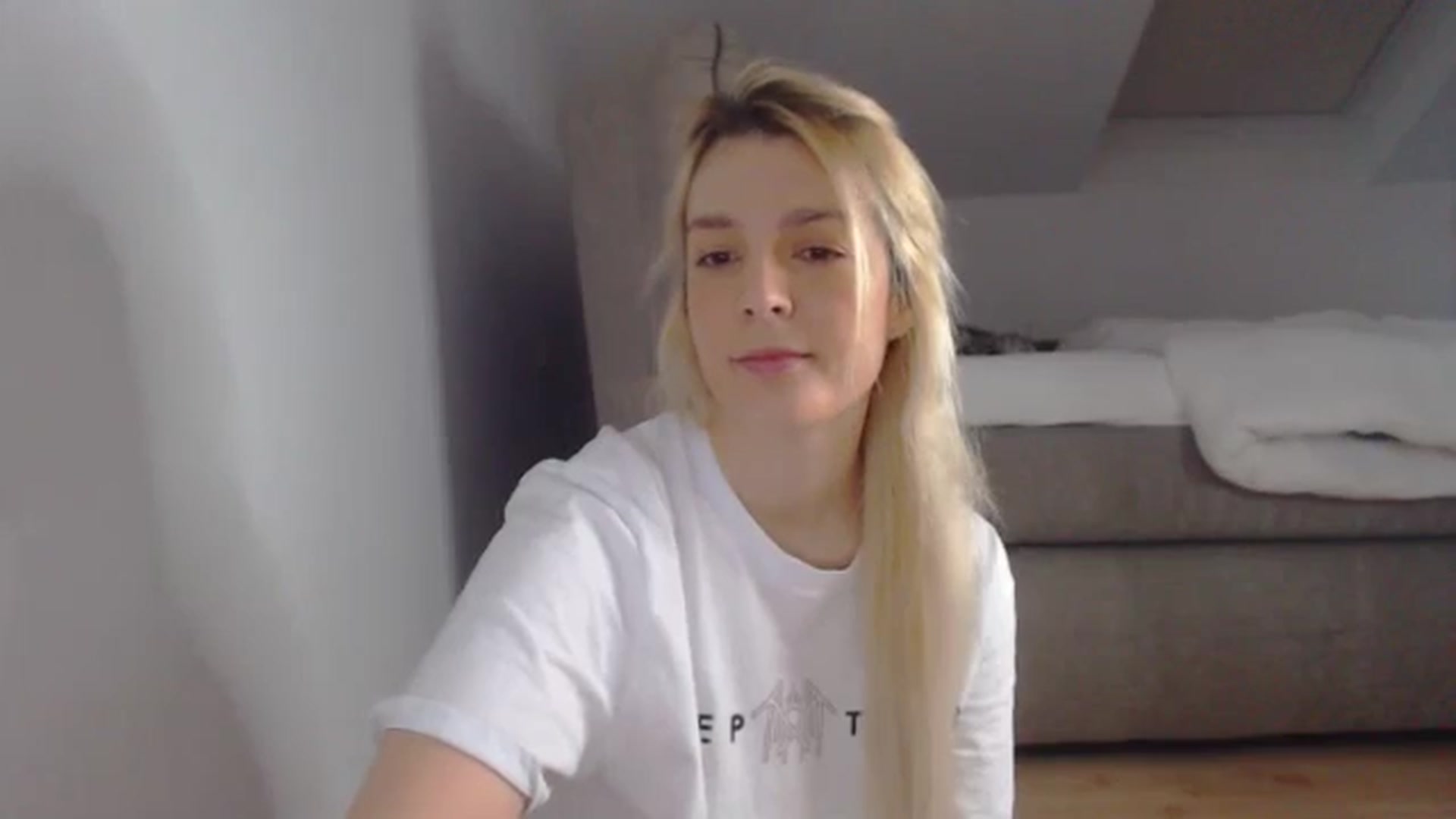 Gallery image thumbnail from AllleeS's myfreecams stream on, 01/08/2025, 14:24 image 6 of 20