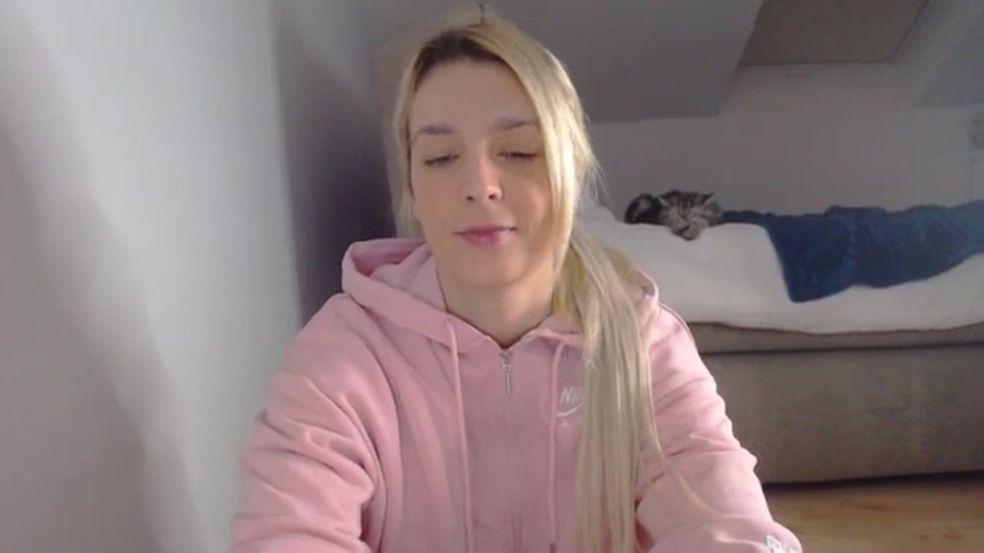 Gallery image thumbnail from AllleeS's myfreecams stream on, 01/10/2025, 13:50 image 10 of 20
