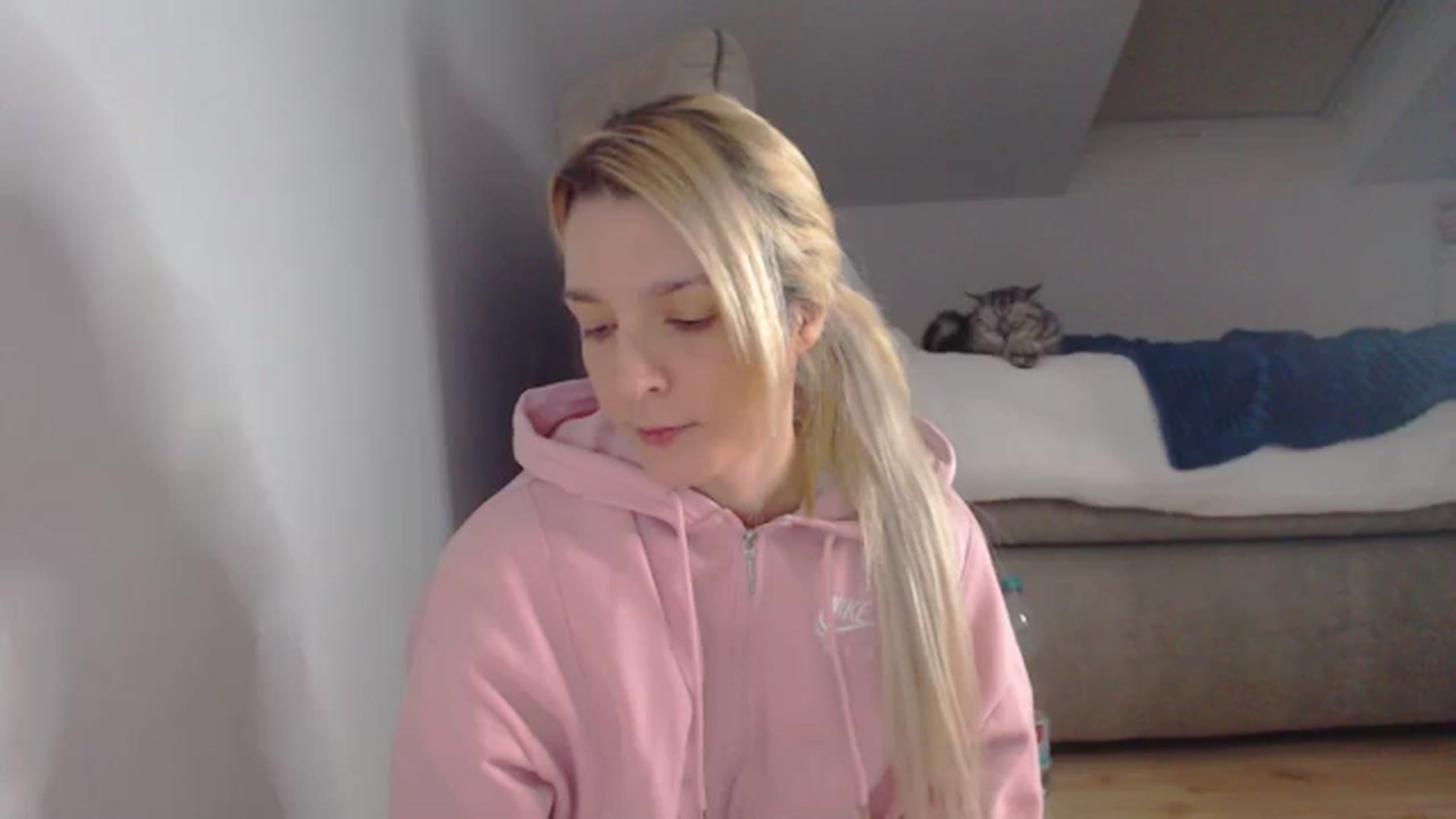 Gallery image thumbnail from AllleeS's myfreecams stream on, 01/10/2025, 13:50 image 2 of 20