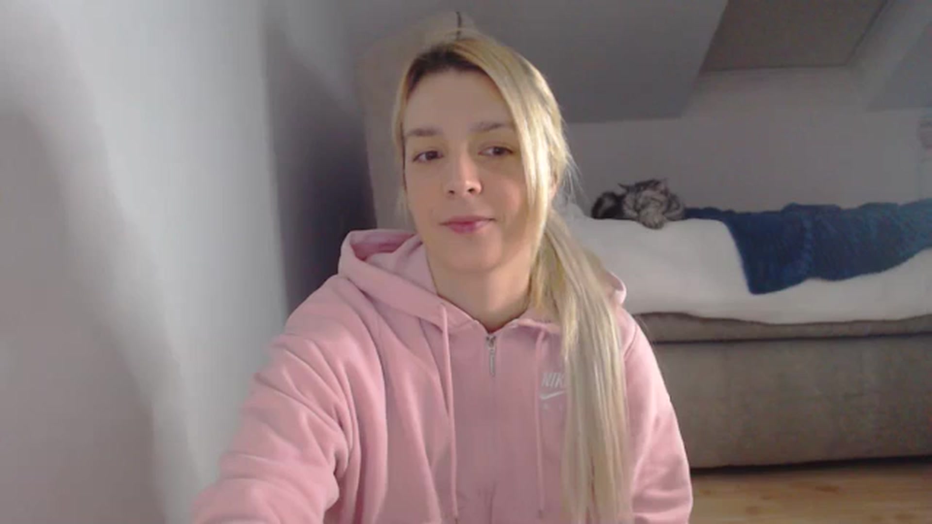 Gallery image thumbnail from AllleeS's myfreecams stream on, 01/10/2025, 13:50 image 8 of 20