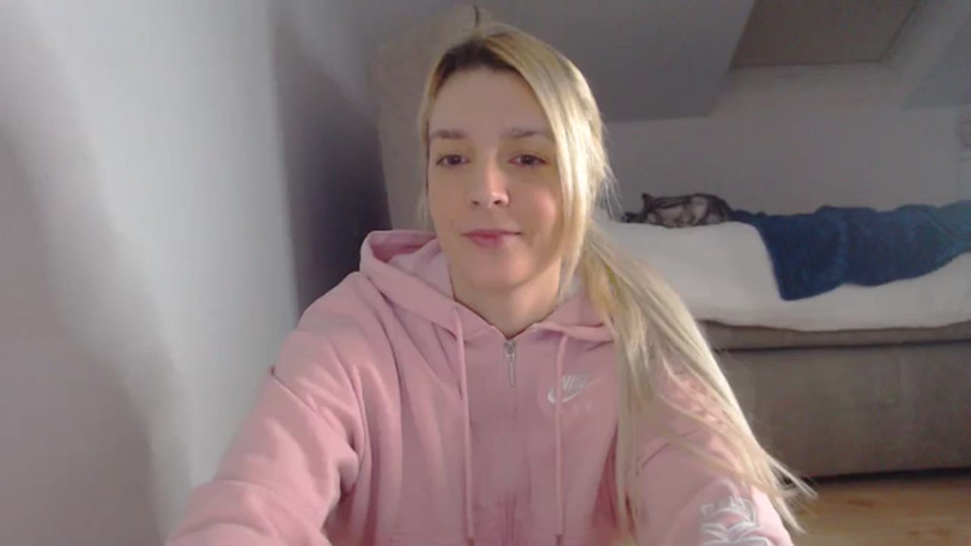 Gallery image thumbnail from AllleeS's myfreecams stream on, 01/10/2025, 13:50 image 16 of 20