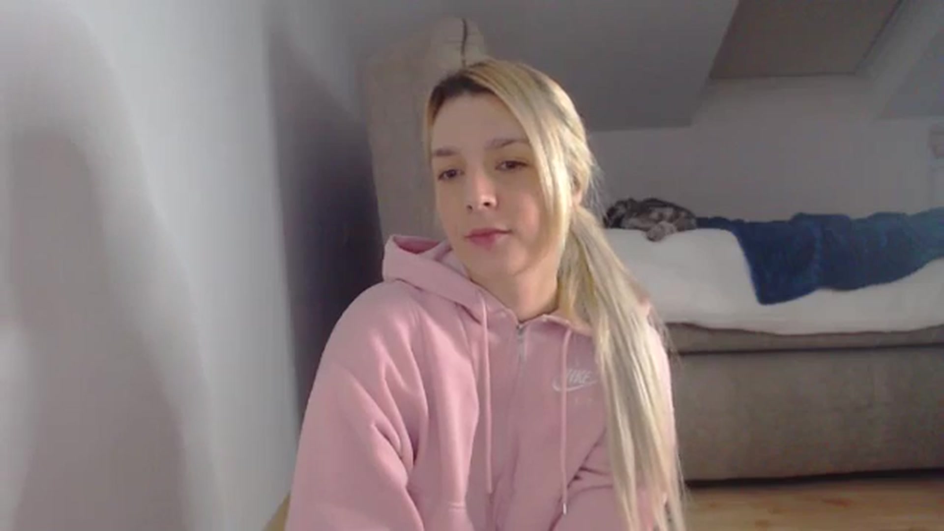 Gallery image thumbnail from AllleeS's myfreecams stream on, 01/10/2025, 13:50 image 13 of 20
