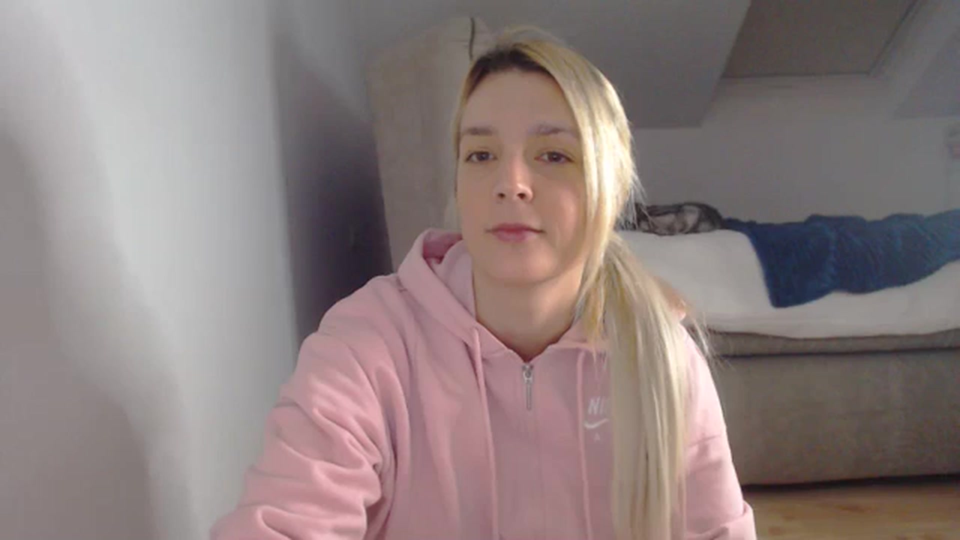 Gallery image thumbnail from AllleeS's myfreecams stream on, 01/10/2025, 13:50 image 19 of 20