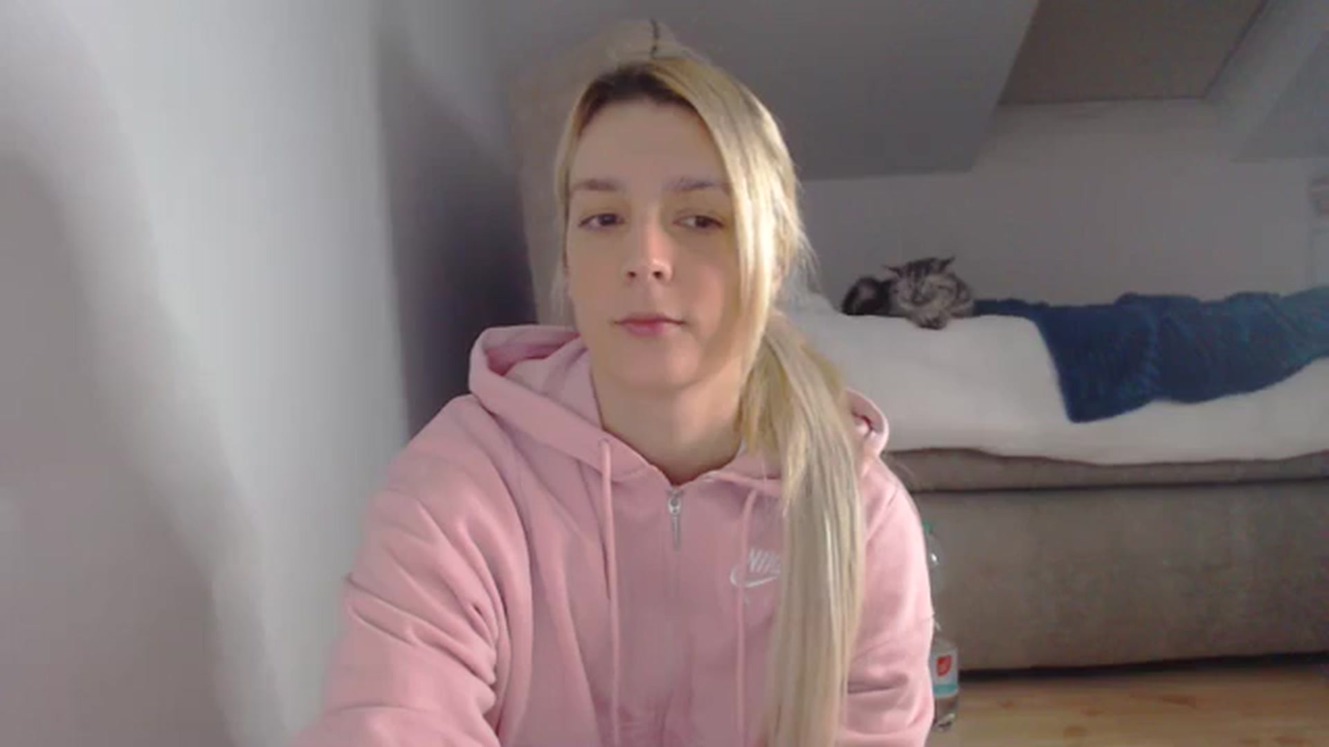 Gallery image thumbnail from AllleeS's myfreecams stream on, 01/10/2025, 13:50 image 4 of 20