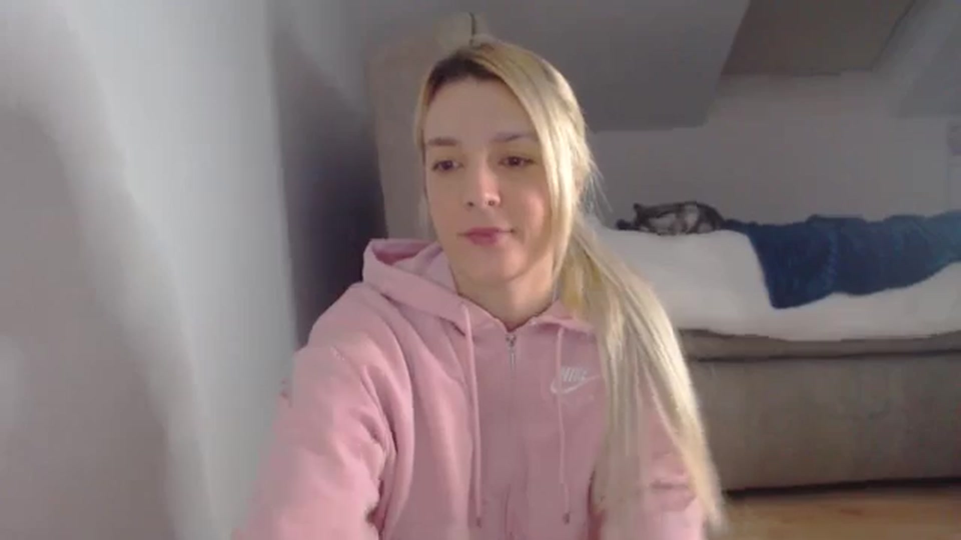 Gallery image thumbnail from AllleeS's myfreecams stream on, 01/10/2025, 13:50 image 15 of 20