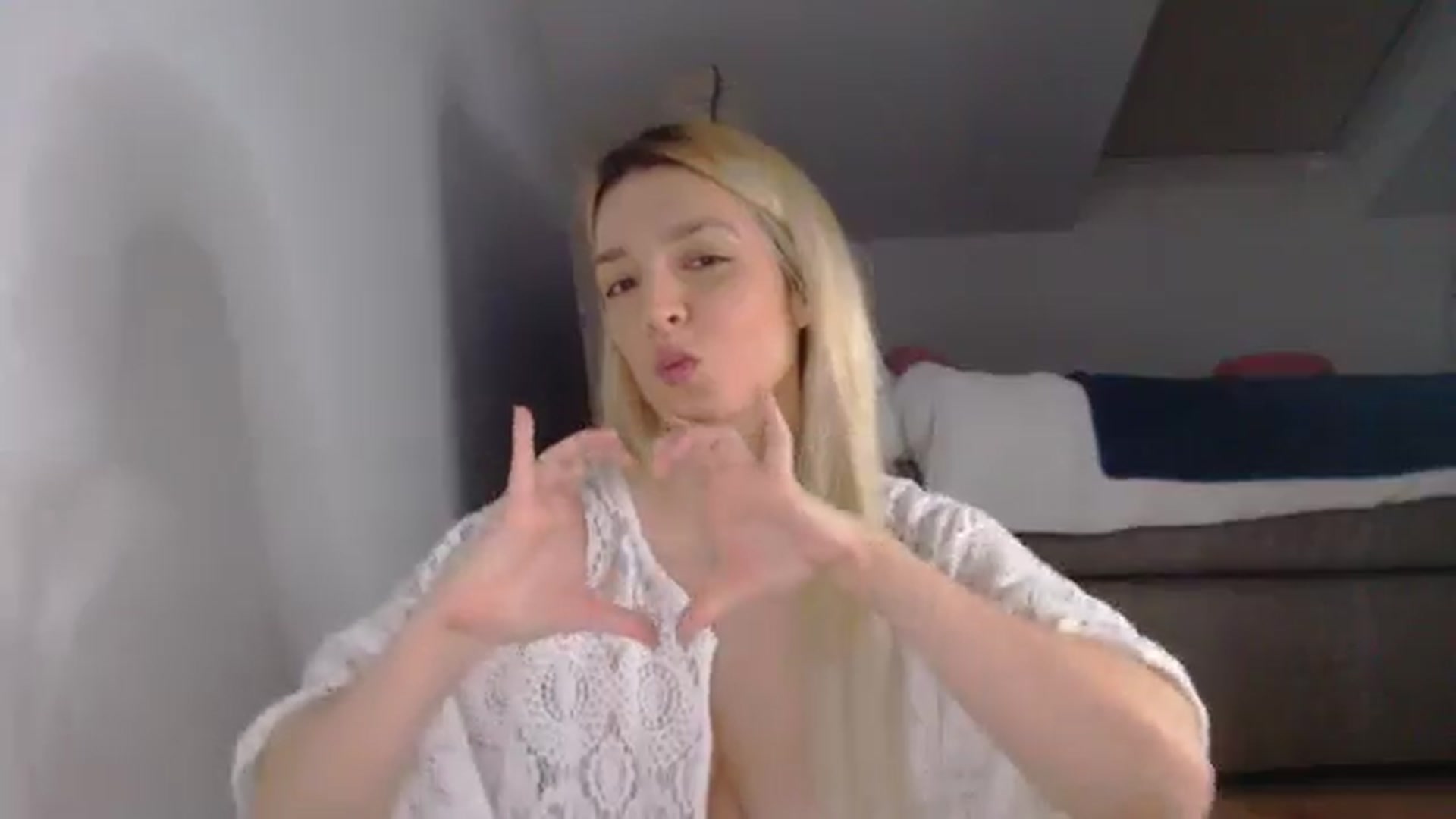 Gallery image thumbnail from AllleeS's myfreecams stream on, 01/27/2025, 13:27 image 13 of 20