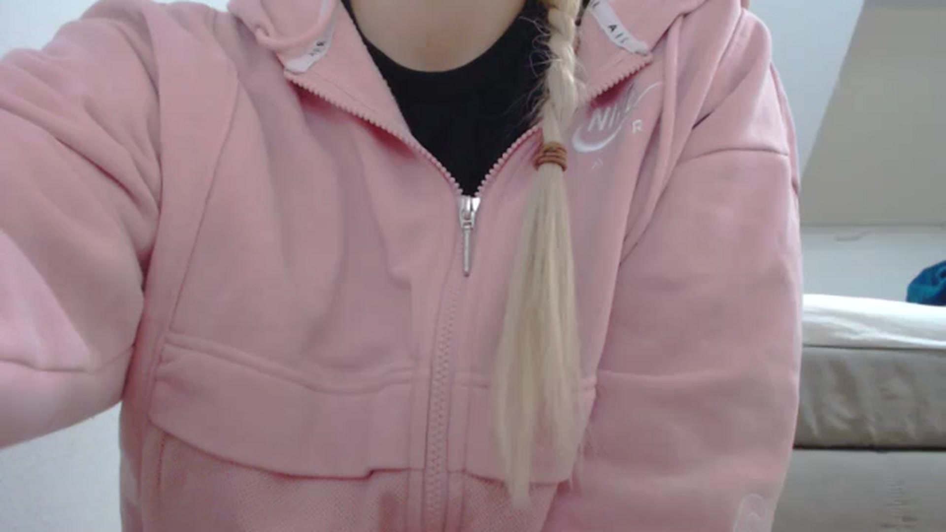 Gallery image thumbnail from AllleeS's myfreecams stream on, 02/06/2025, 14:03 image 16 of 20