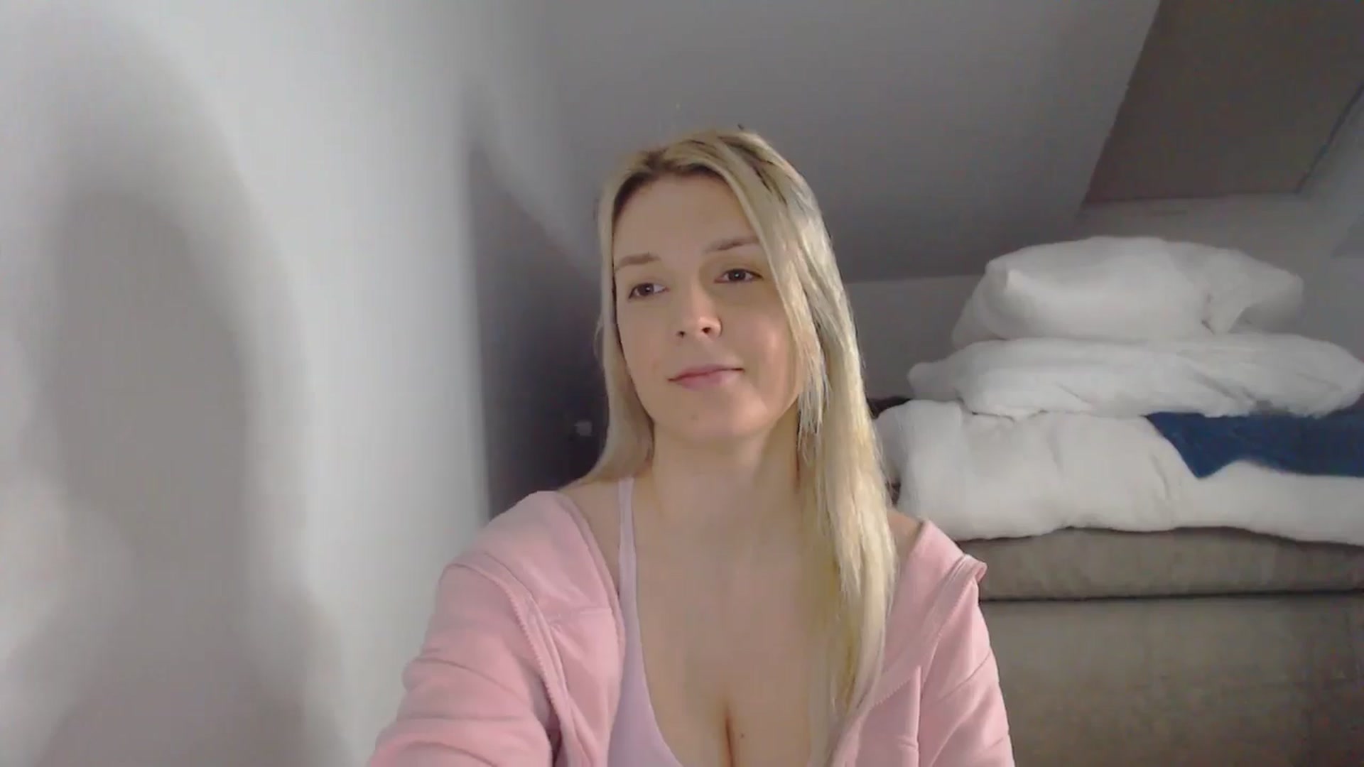 Gallery image thumbnail from AllleeS's myfreecams stream on, 02/25/2025, 14:05 image 7 of 20