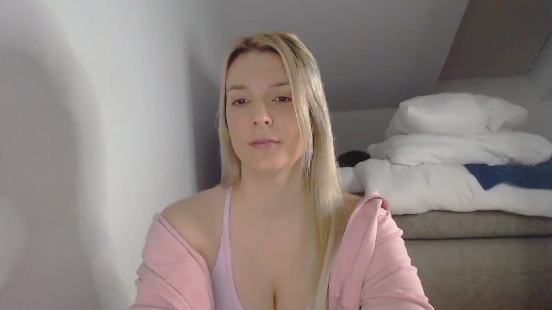 Gallery image thumbnail from AllleeS's myfreecams stream on, 02/25/2025, 14:05 image 2 of 20