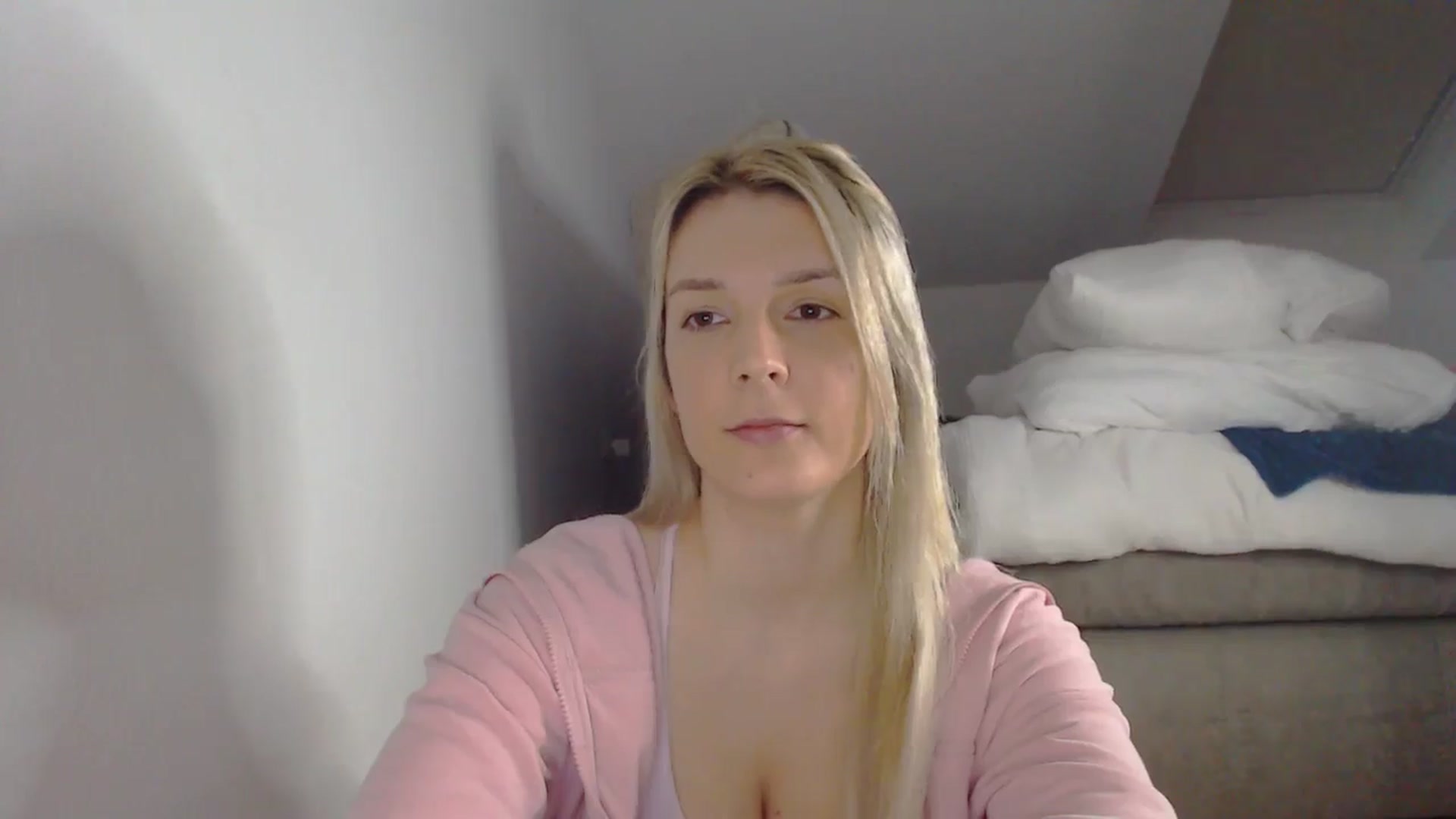 Gallery image thumbnail from AllleeS's myfreecams stream on, 02/25/2025, 14:05 image 10 of 20