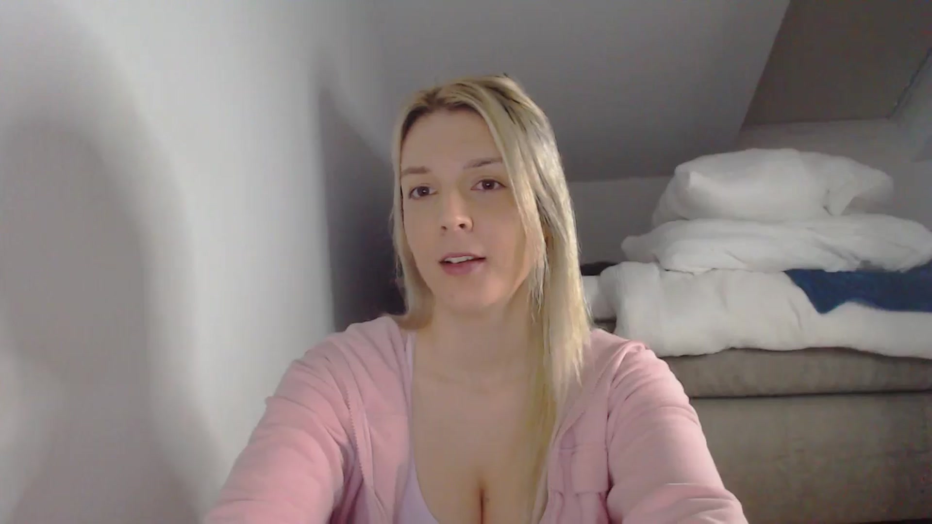 Gallery image thumbnail from AllleeS's myfreecams stream on, 02/25/2025, 14:05 image 12 of 20