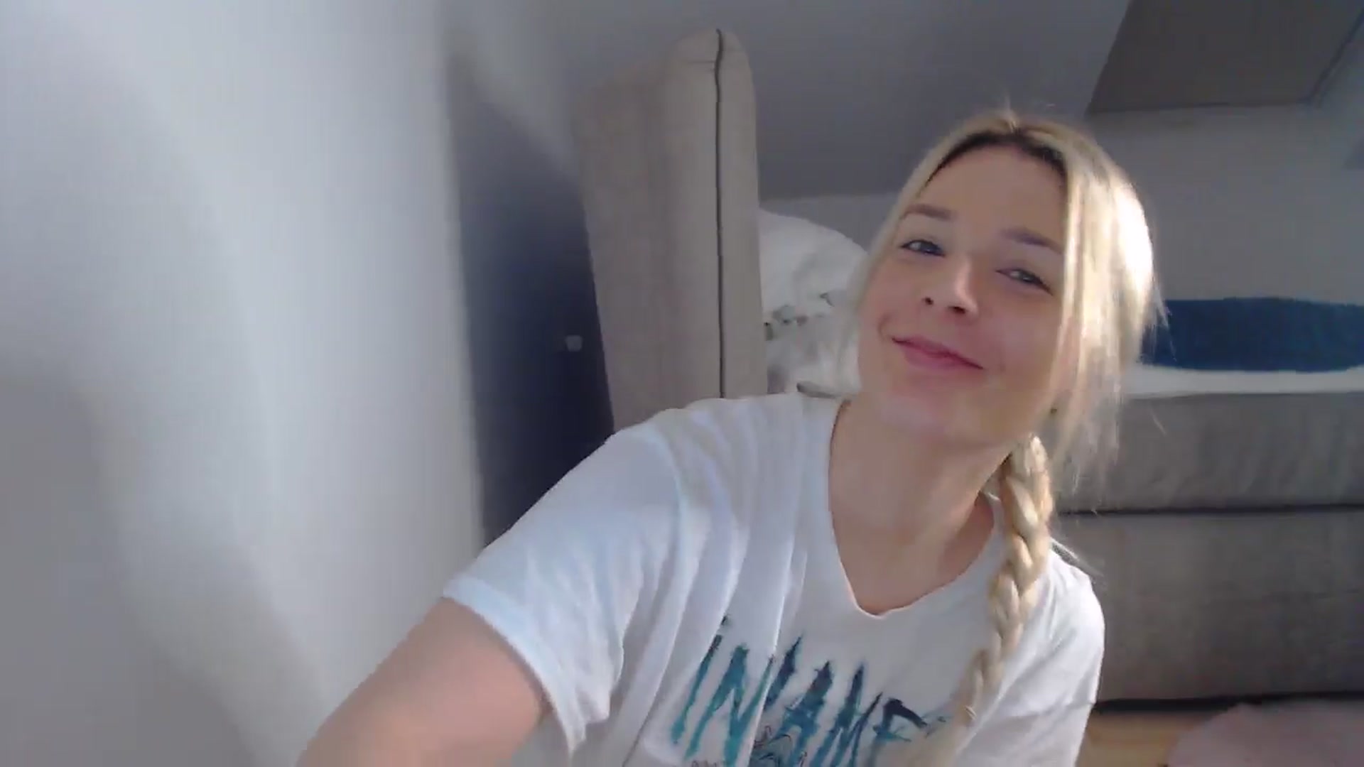 Gallery image thumbnail from AllleeS's myfreecams stream on, 03/04/2025, 13:24 image 2 of 20
