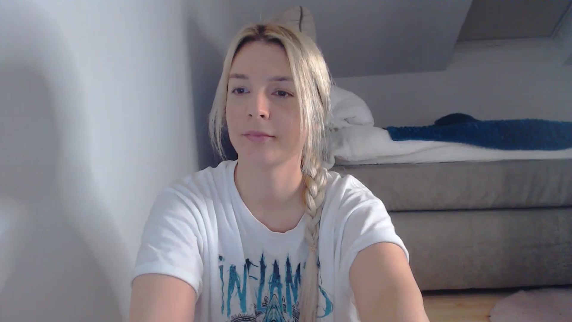 Gallery image thumbnail from AllleeS's myfreecams stream on, 03/04/2025, 13:24 image 6 of 20