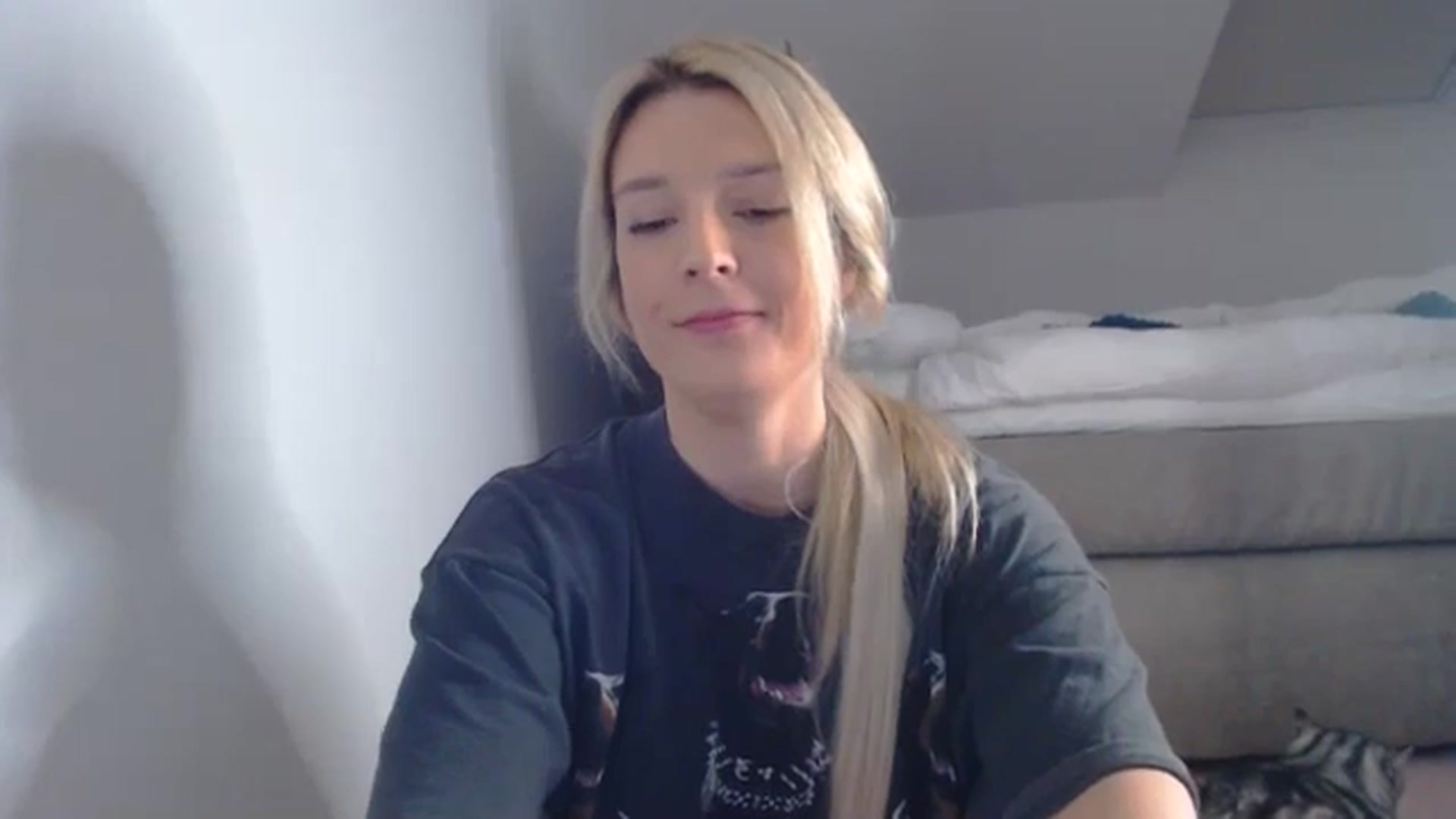 Gallery image thumbnail from AllleeS's myfreecams stream on, 03/12/2025, 14:15 image 10 of 20