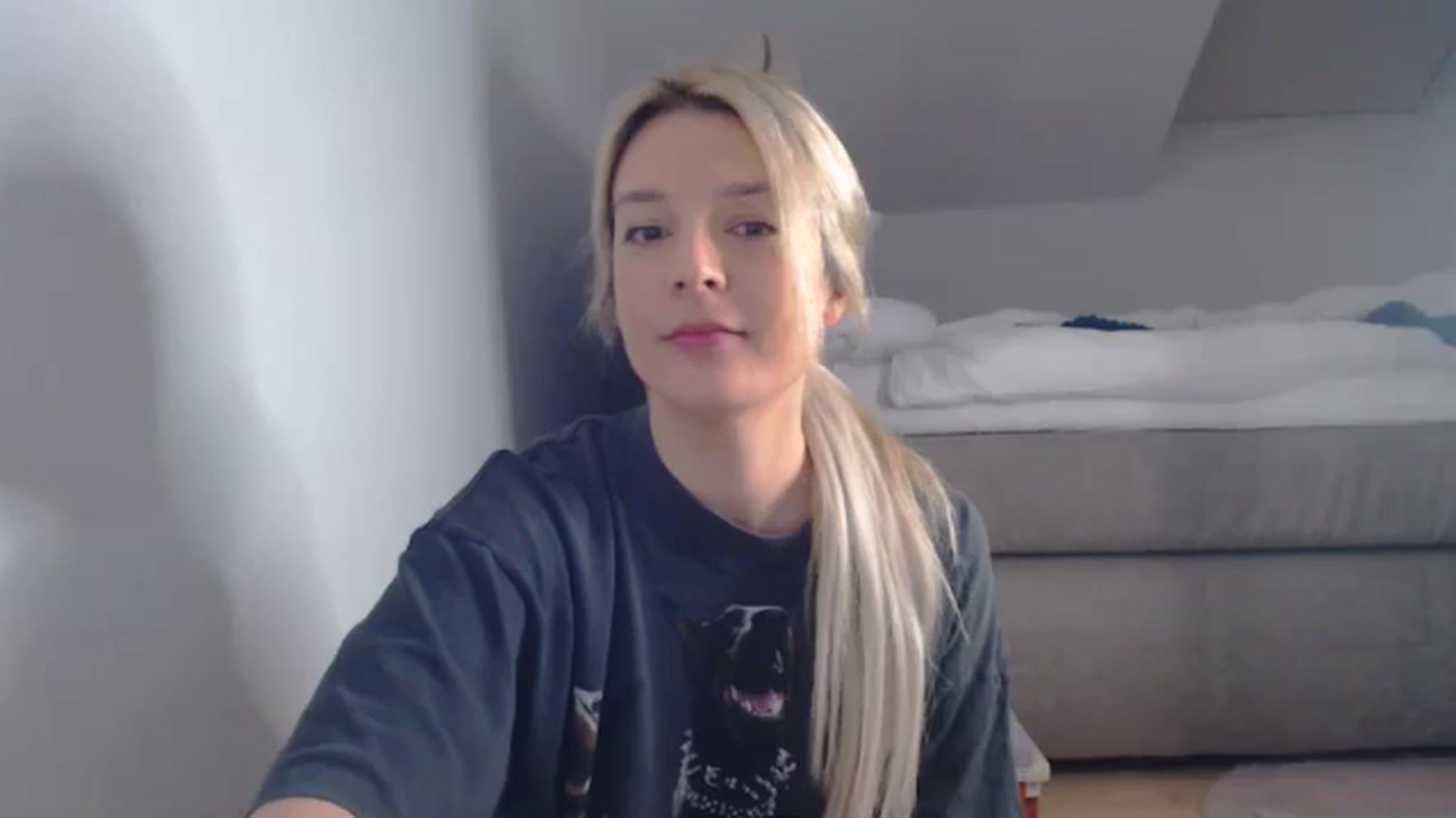 Gallery image thumbnail from AllleeS's myfreecams stream on, 03/12/2025, 14:15 image 1 of 20