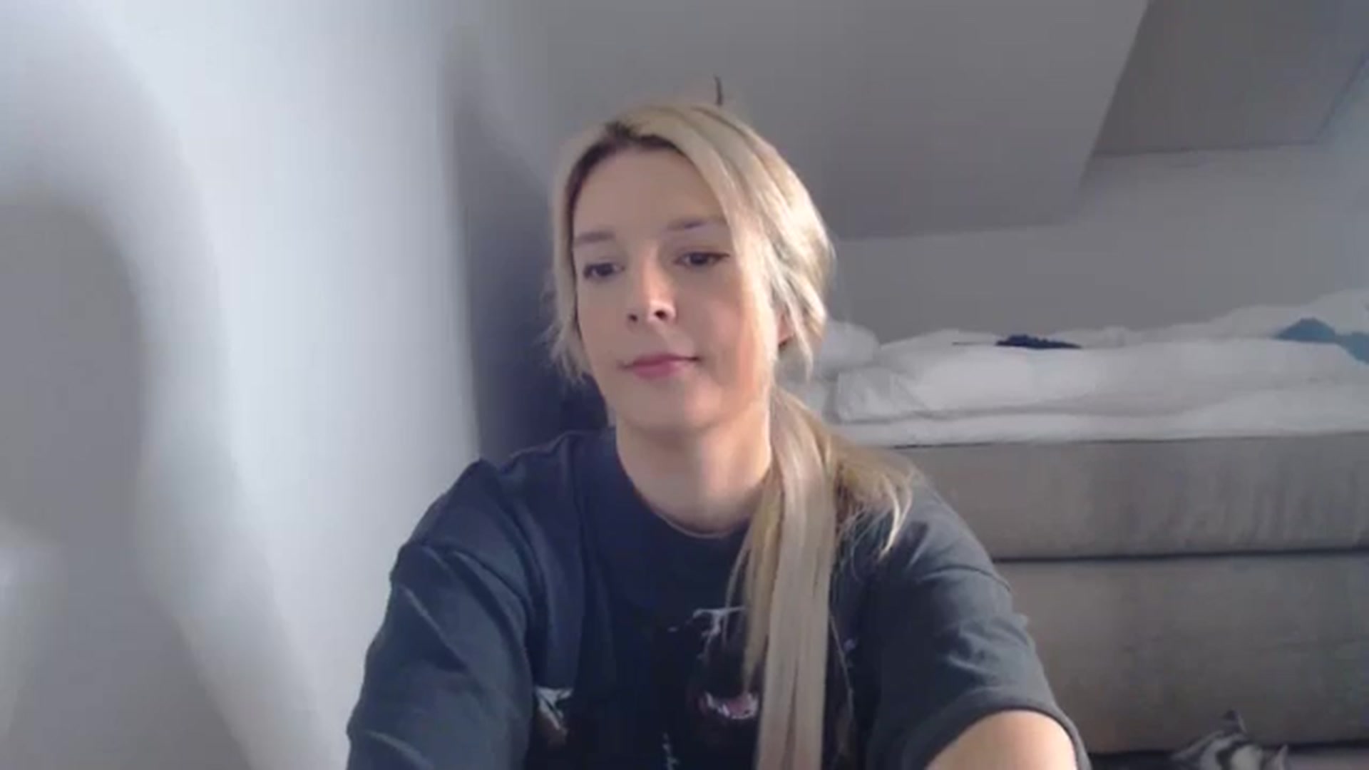 Gallery image thumbnail from AllleeS's myfreecams stream on, 03/12/2025, 14:15 image 6 of 20