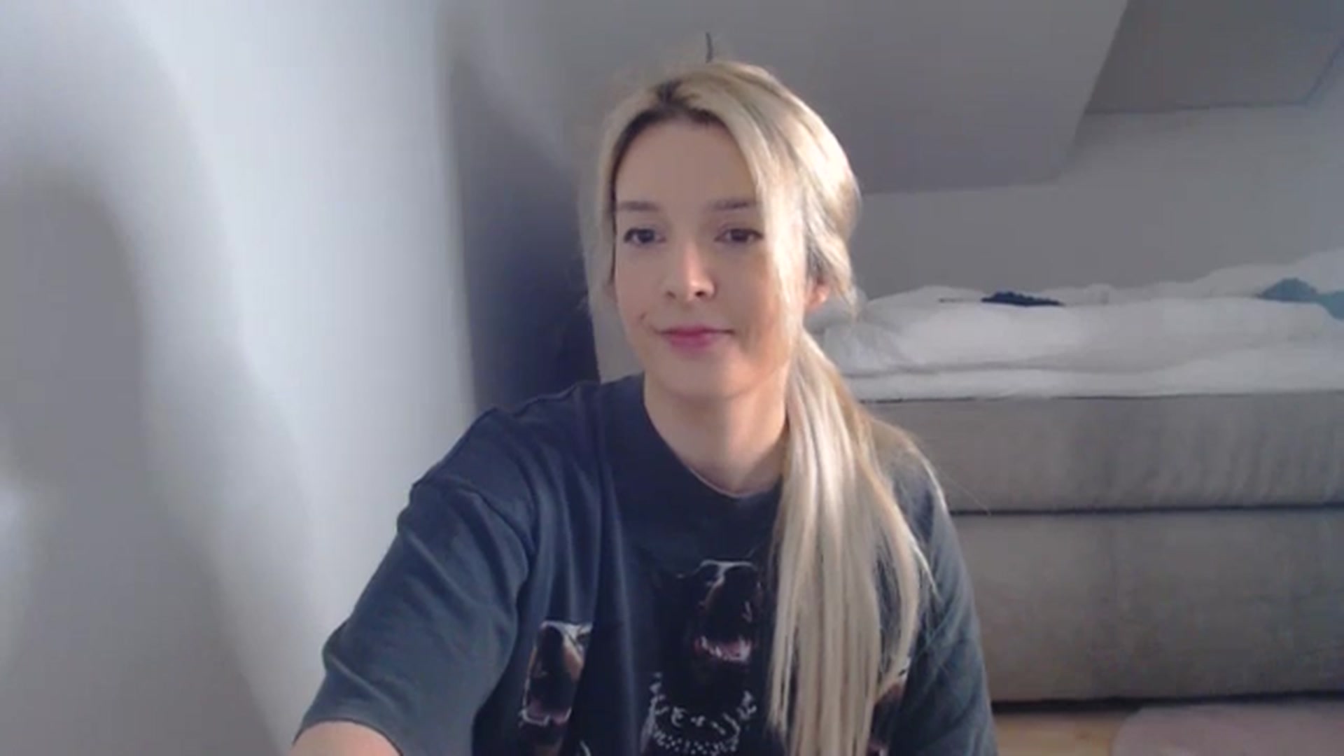 Gallery image thumbnail from AllleeS's myfreecams stream on, 03/12/2025, 14:15 image 2 of 20