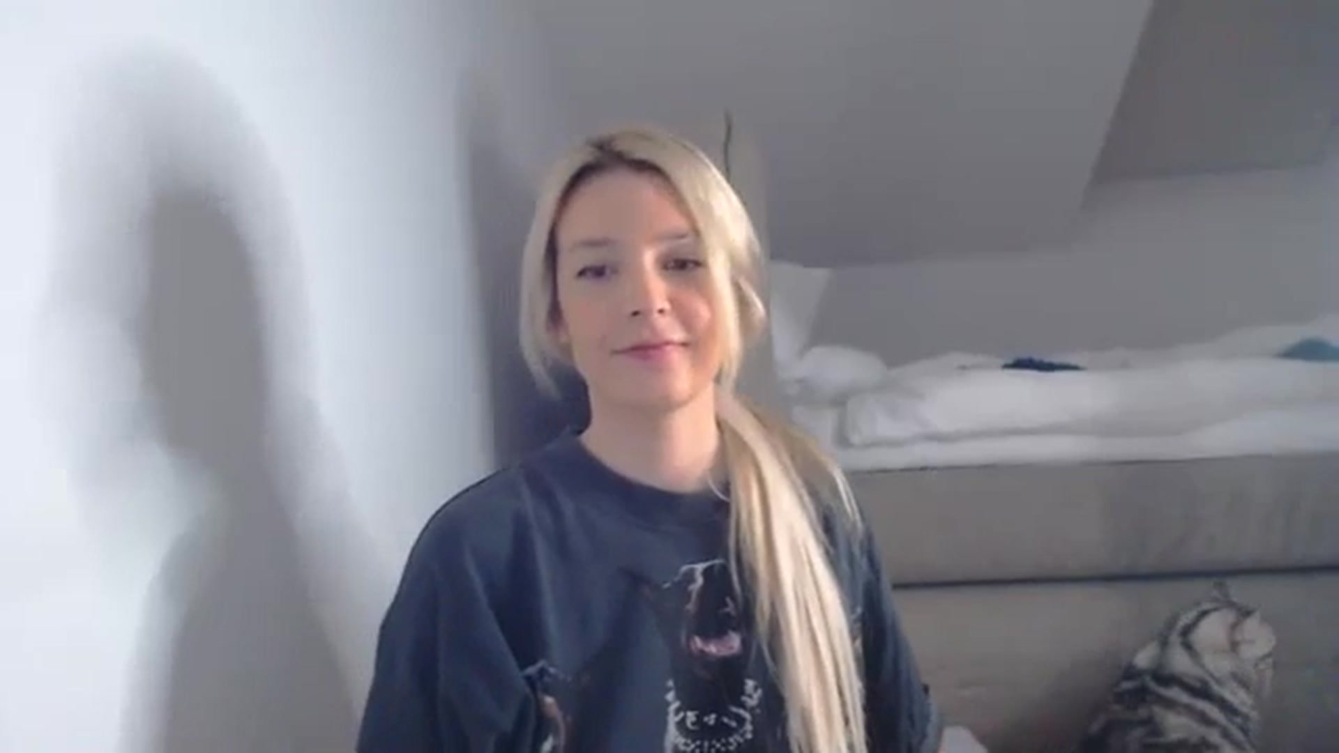 Gallery image thumbnail from AllleeS's myfreecams stream on, 03/12/2025, 14:15 image 11 of 20