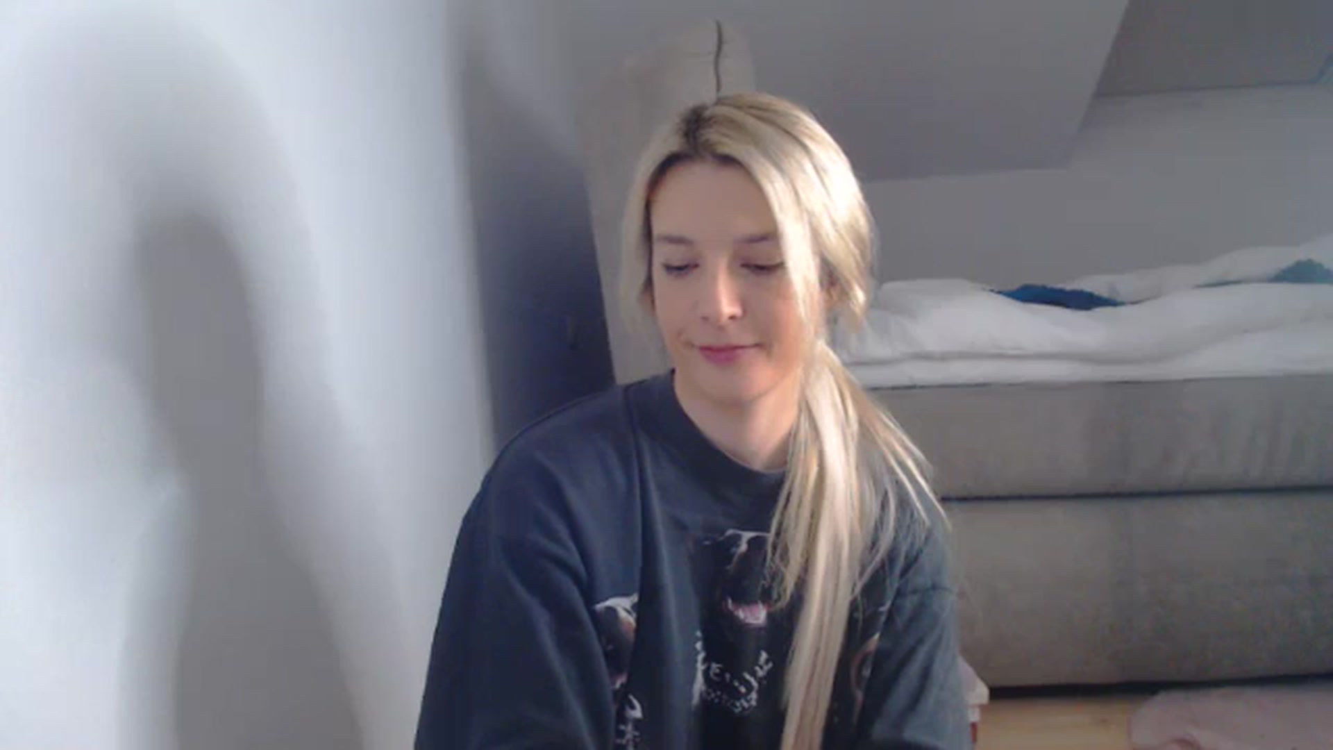 Gallery image thumbnail from AllleeS's myfreecams stream on, 03/12/2025, 14:15 image 19 of 20