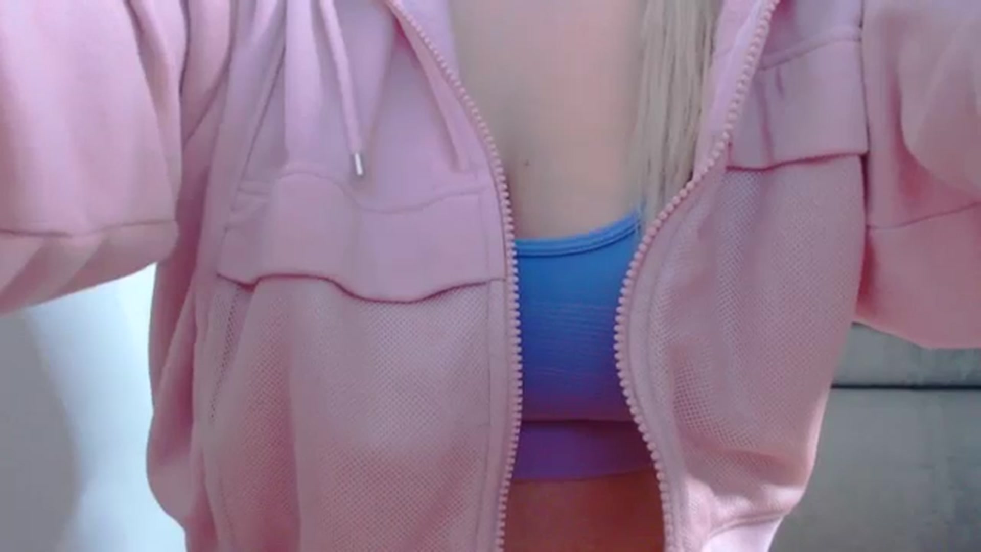 Gallery image thumbnail from AllleeS's myfreecams stream on, 03/13/2025, 13:15 image 4 of 20
