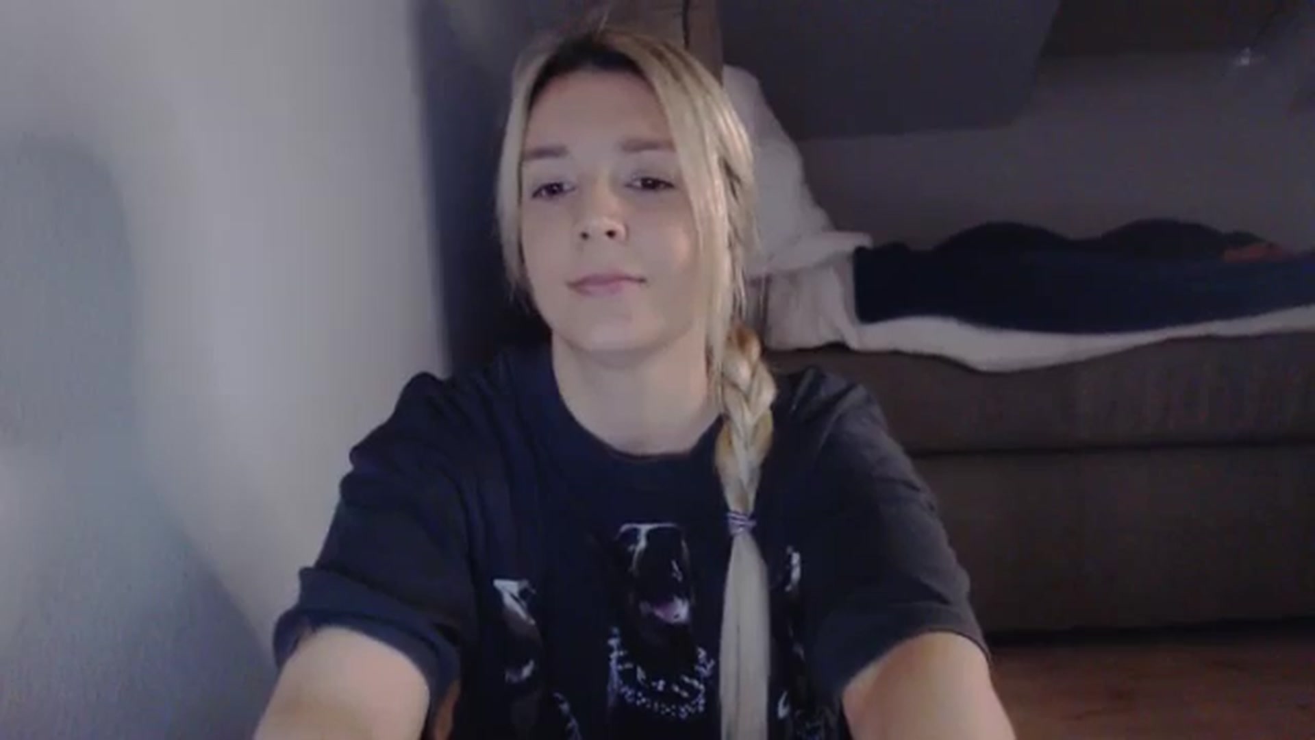 Gallery image thumbnail from AllleeS's myfreecams stream on, 03/27/2025, 13:48 image 9 of 20