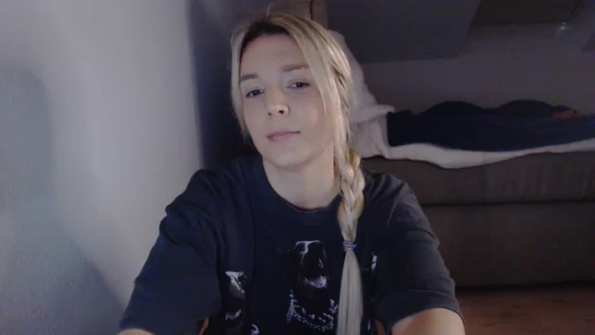 Gallery image thumbnail from AllleeS's myfreecams stream on, 03/27/2025, 13:48 image 2 of 20