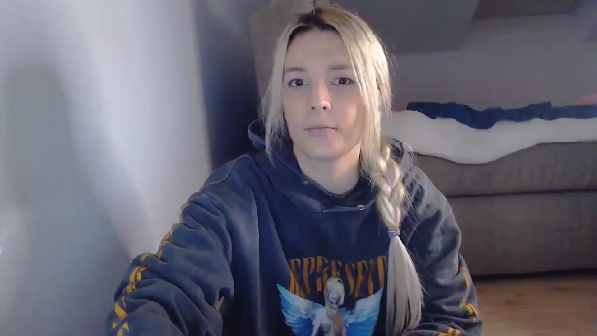 Gallery image thumbnail from AllleeS's myfreecams stream on, 03/27/2025, 16:39 image 15 of 20