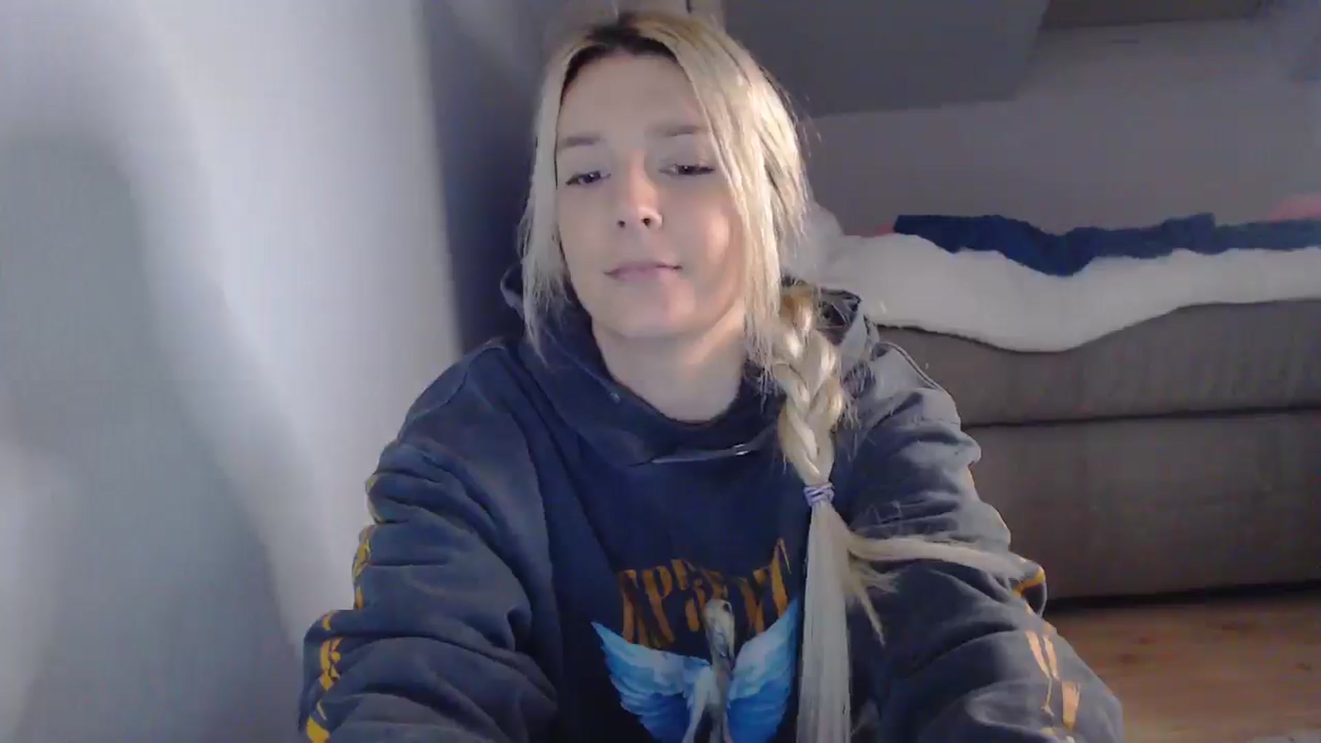Gallery image thumbnail from AllleeS's myfreecams stream on, 03/27/2025, 16:39 image 9 of 20