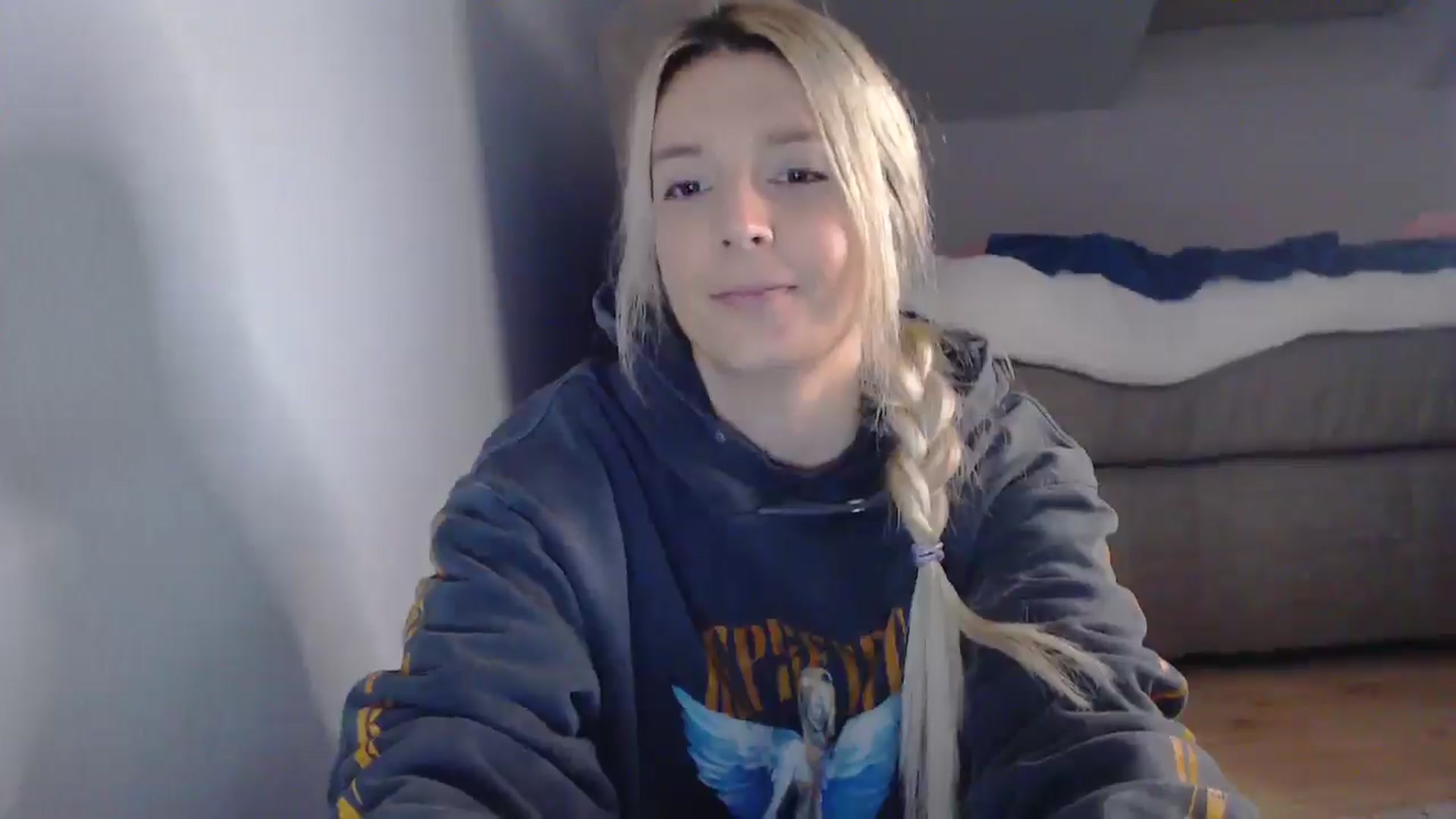 Gallery image thumbnail from AllleeS's myfreecams stream on, 03/27/2025, 16:39 image 5 of 20