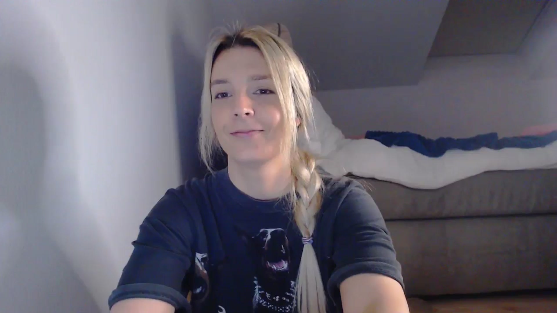 Gallery image thumbnail from AllleeS's myfreecams stream on, 03/27/2025, 17:33 image 9 of 20