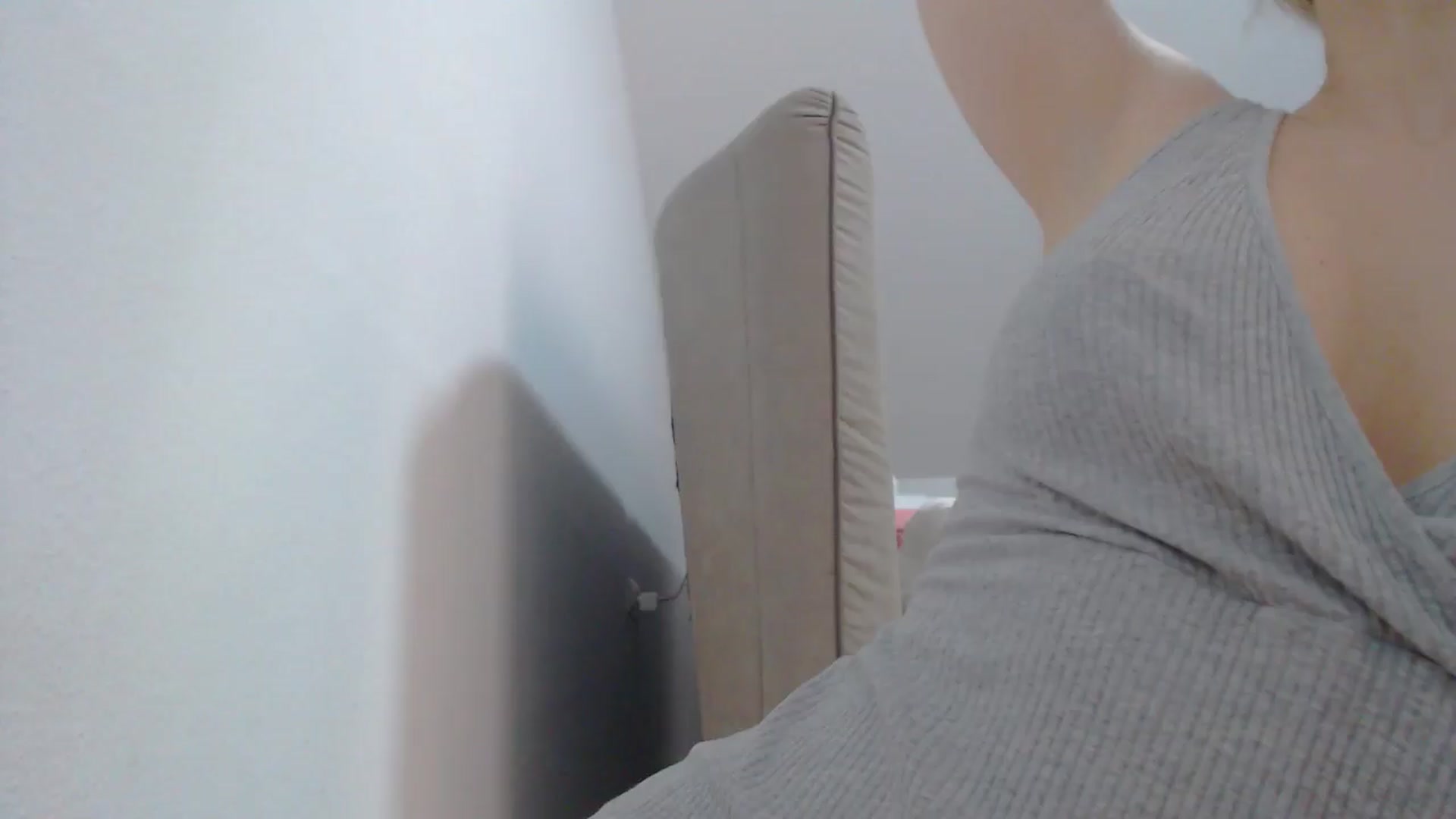 Gallery image thumbnail from AllleeS's myfreecams stream on, 04/10/2025, 12:08 image 3 of 20